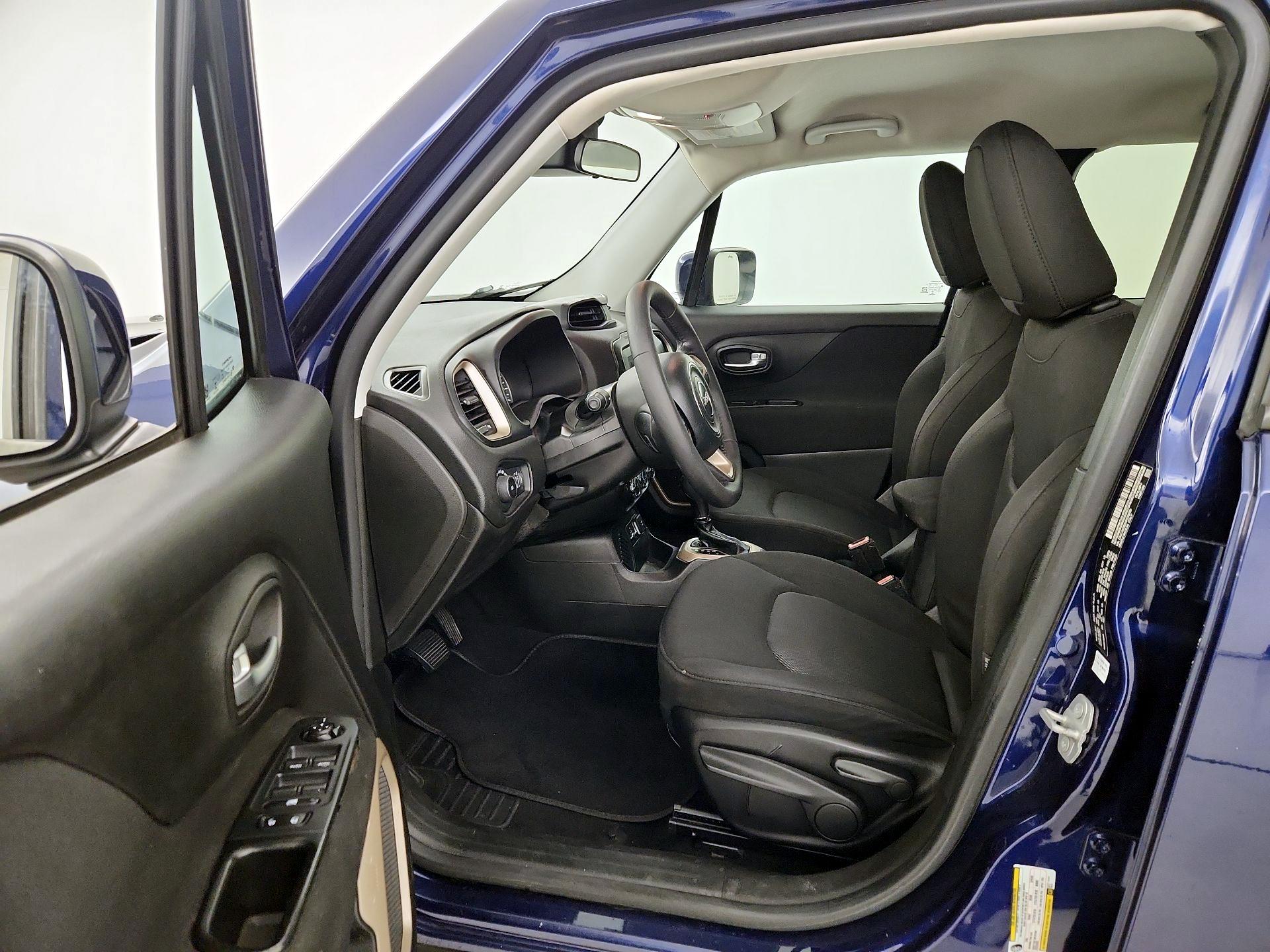 Thumbnail: 2017 Jeep Renegade - 11