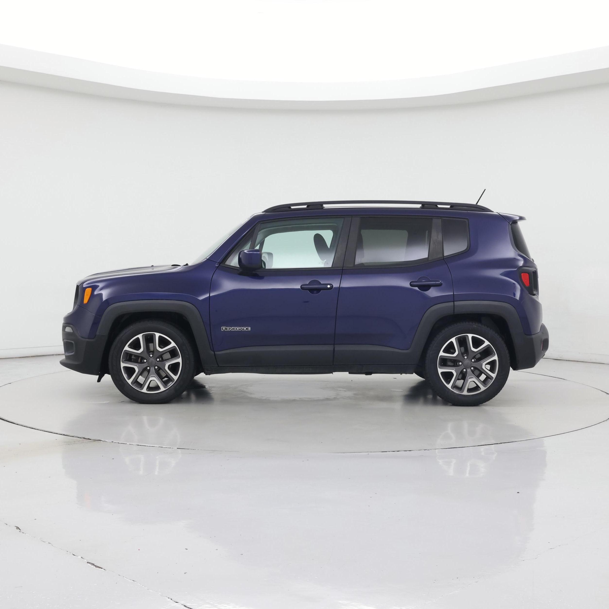 Thumbnail: 2017 Jeep Renegade - 3
