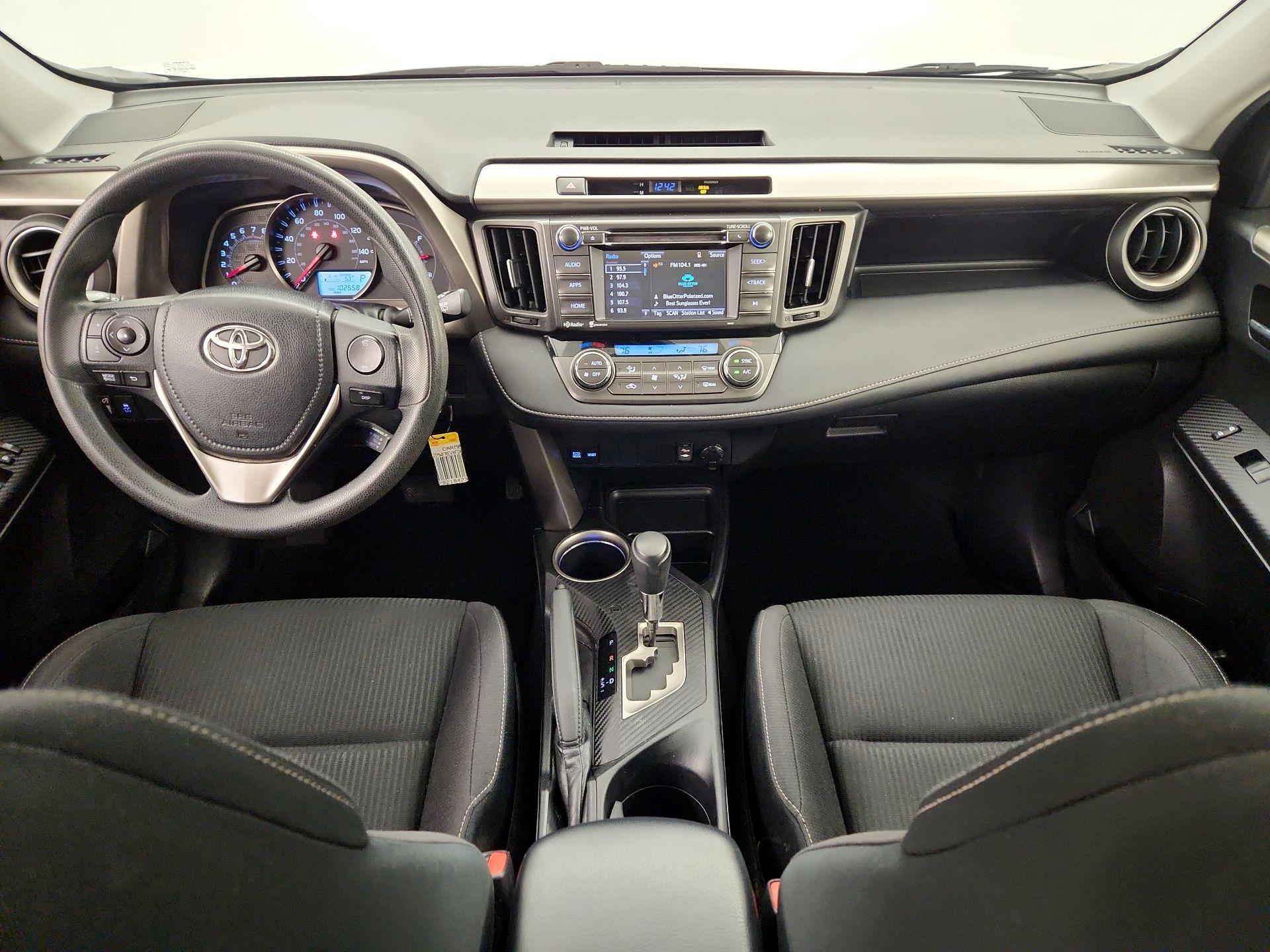 Thumbnail: 2015 Toyota RAV4 - 9