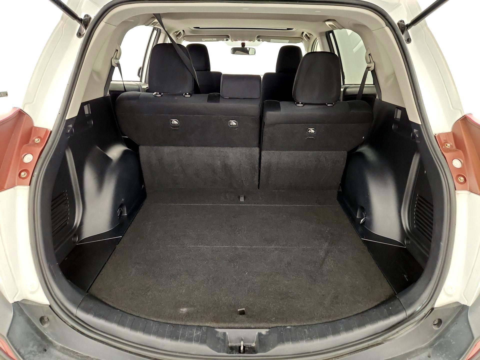 Thumbnail: 2015 Toyota RAV4 - 20