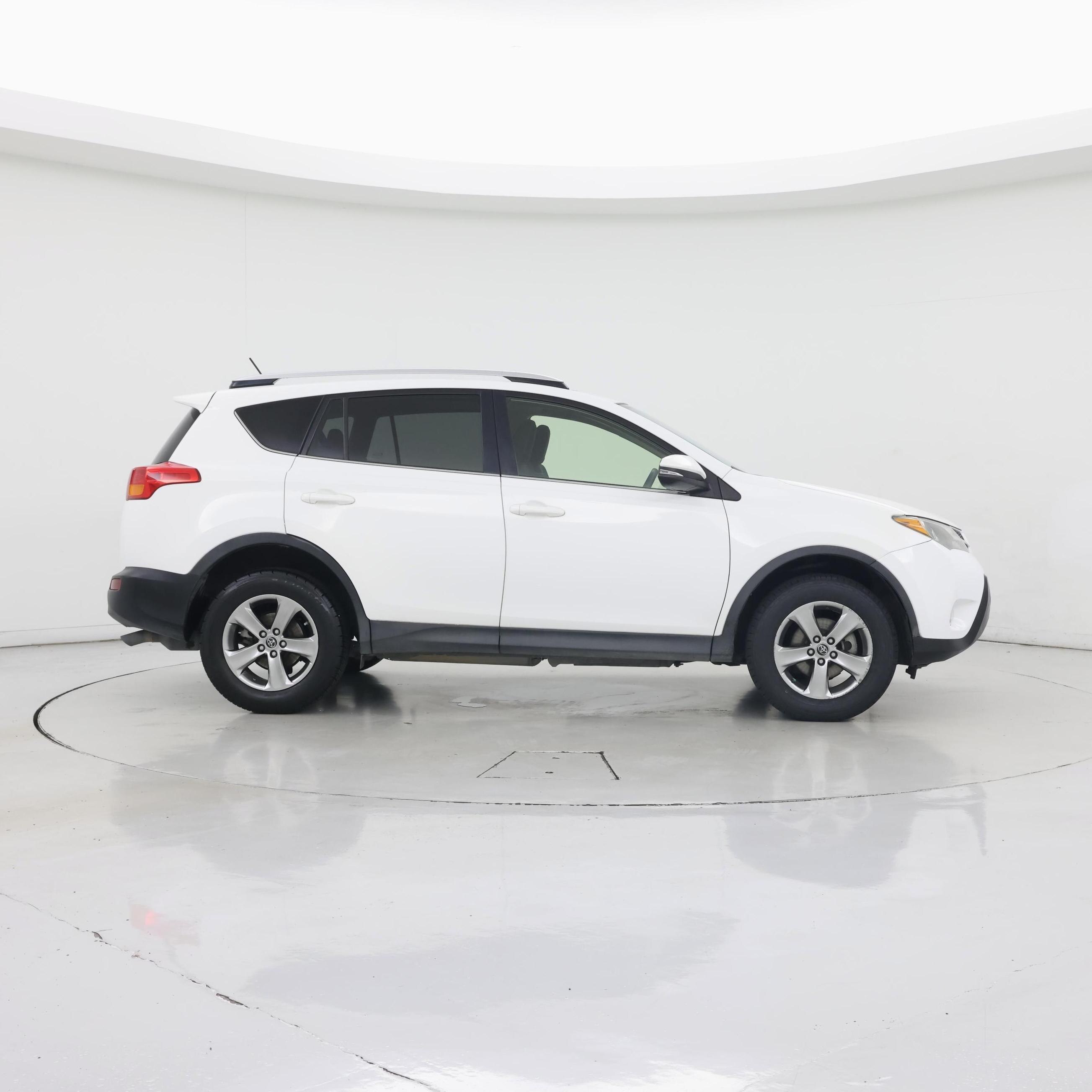Thumbnail: 2015 Toyota RAV4 - 7