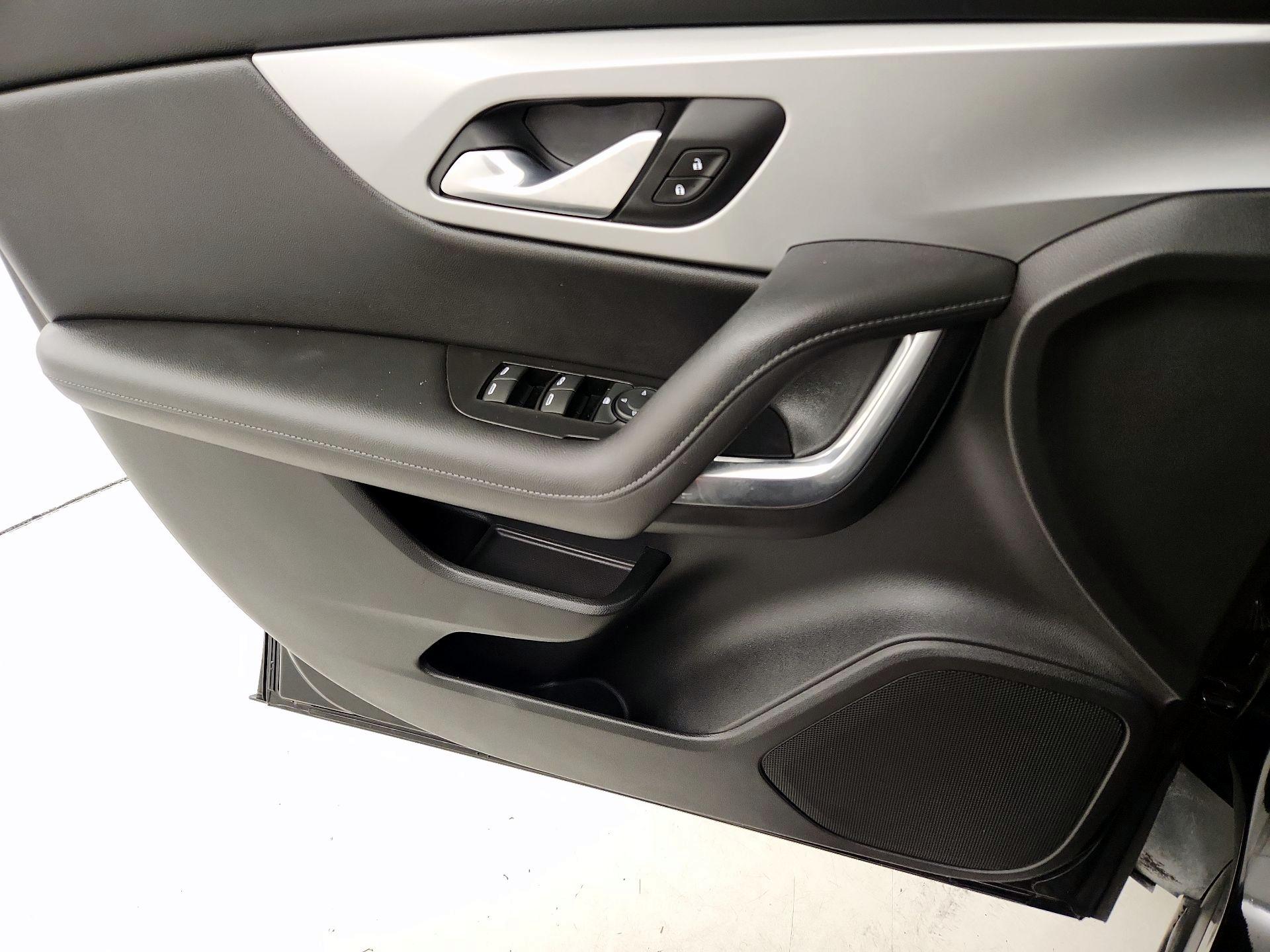 Thumbnail: 2019 Chevrolet Blazer - 12