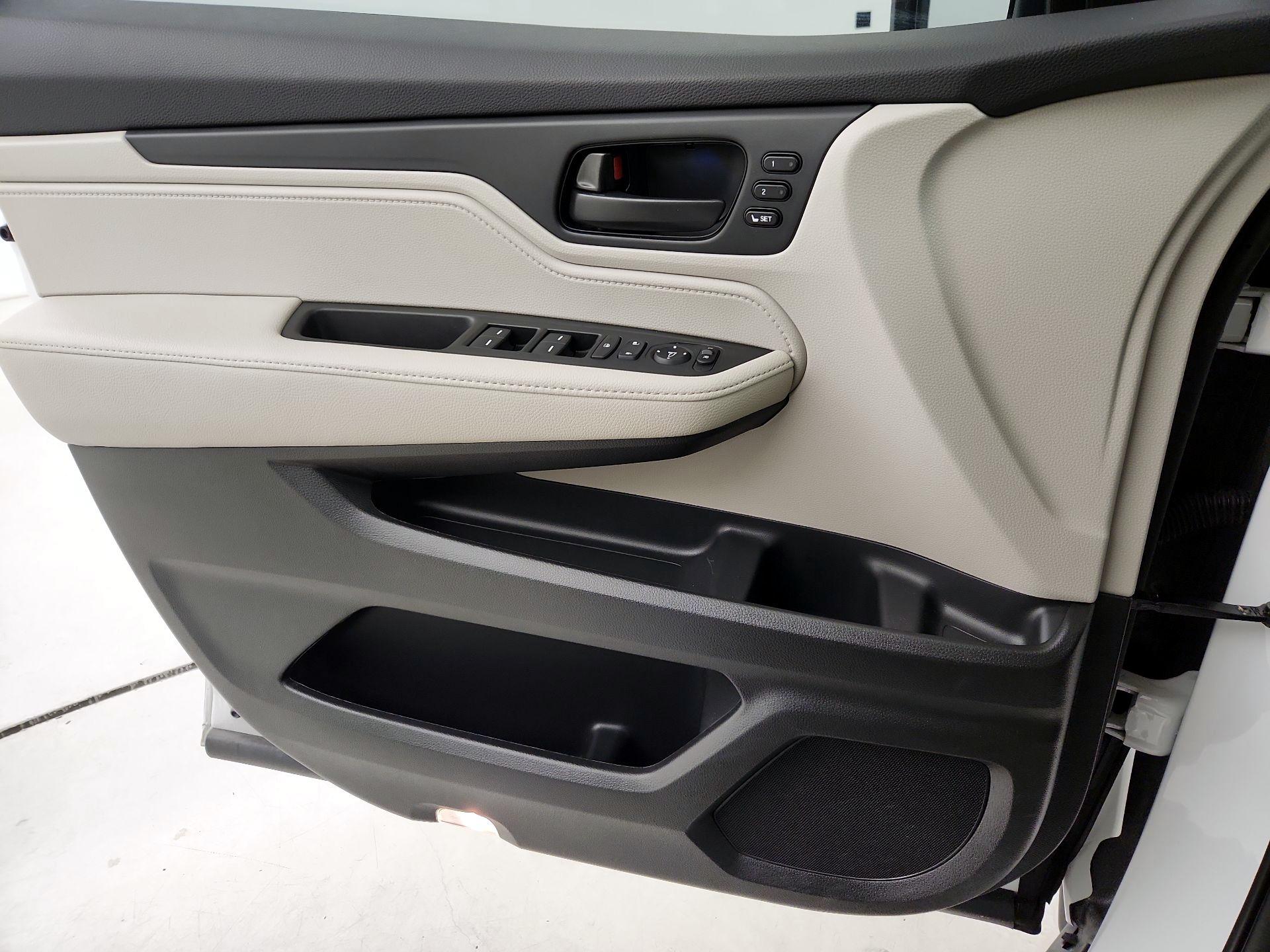 Thumbnail: 2026 Honda Odyssey - 12