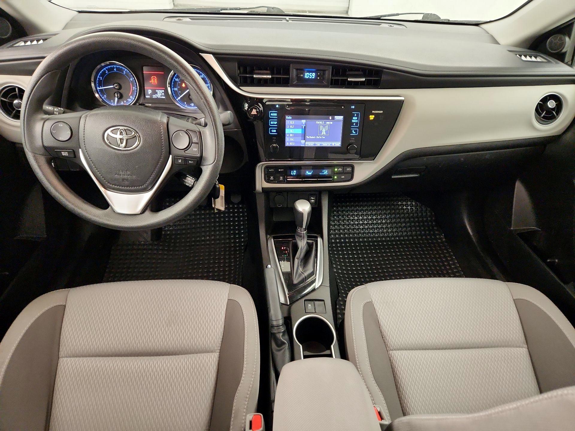 Thumbnail: 2017 Toyota Corolla - 9