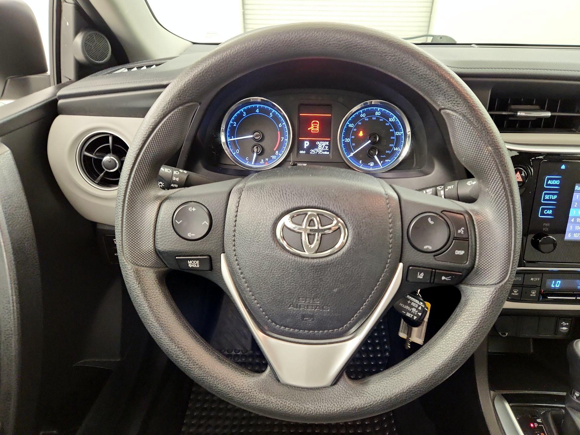 Thumbnail: 2017 Toyota Corolla - 10