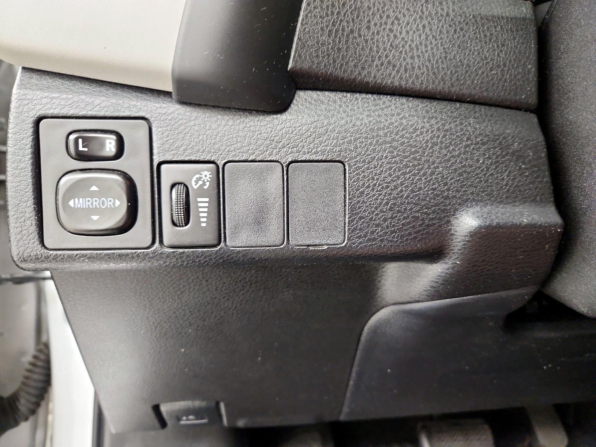 Thumbnail: 2017 Toyota Corolla - 13