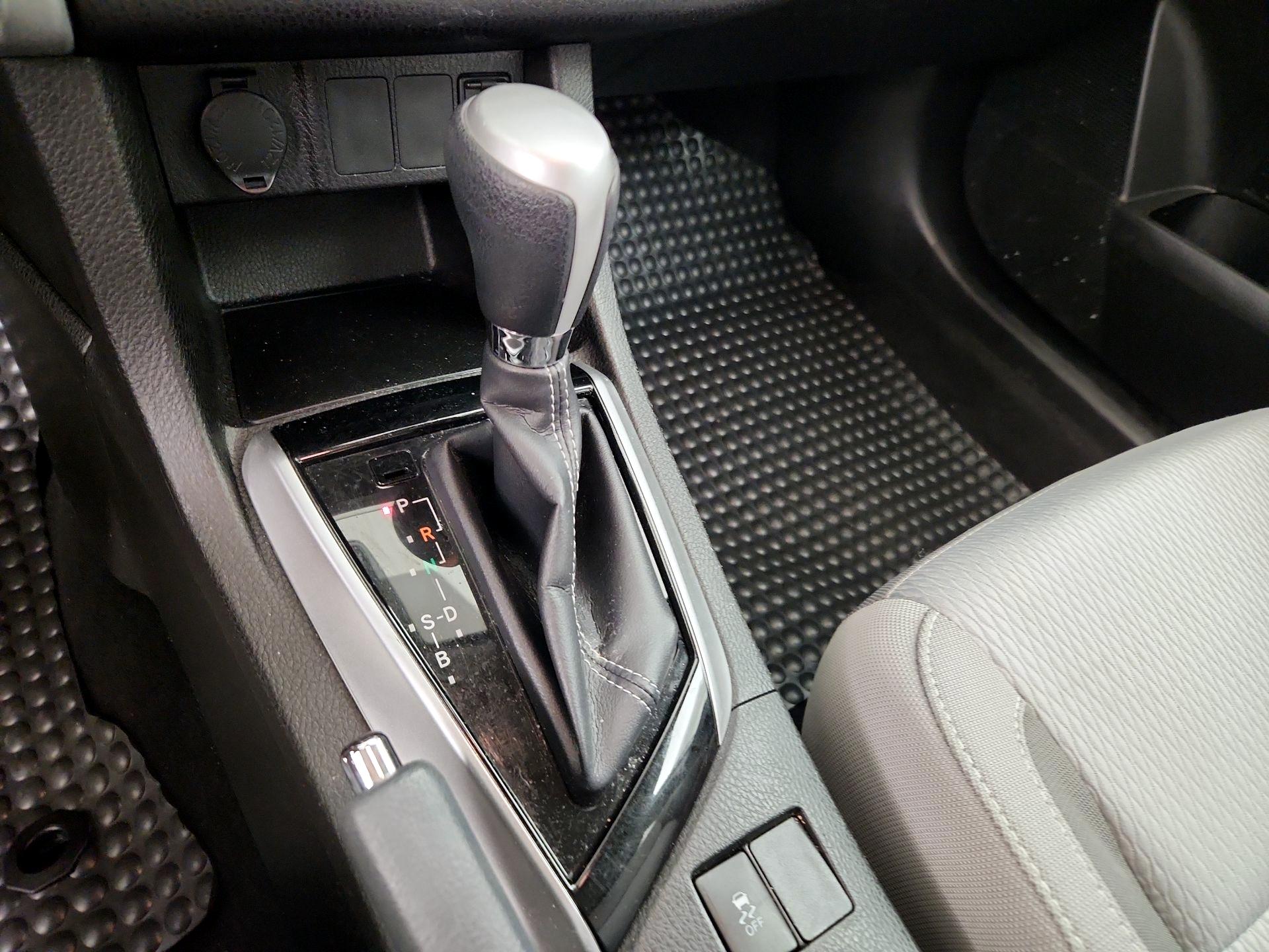 Thumbnail: 2017 Toyota Corolla - 17