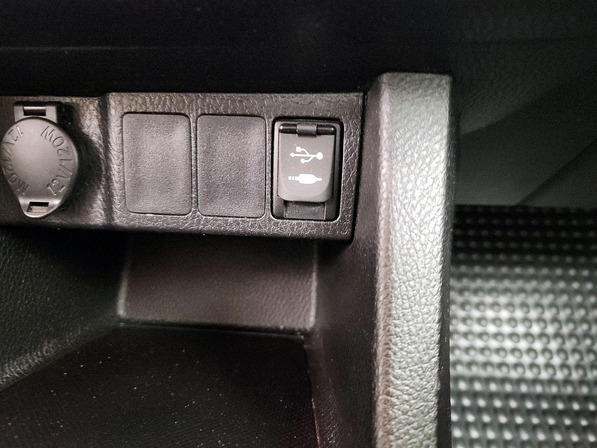 Thumbnail: 2017 Toyota Corolla - 18