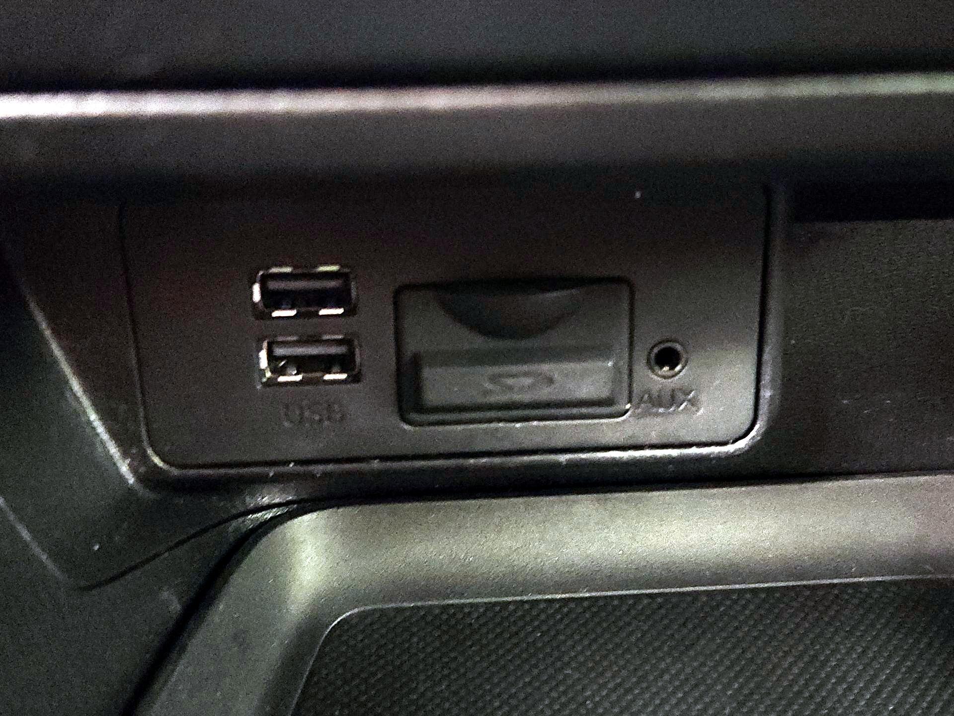 Thumbnail: 2017 Mazda Mazda3 - 18