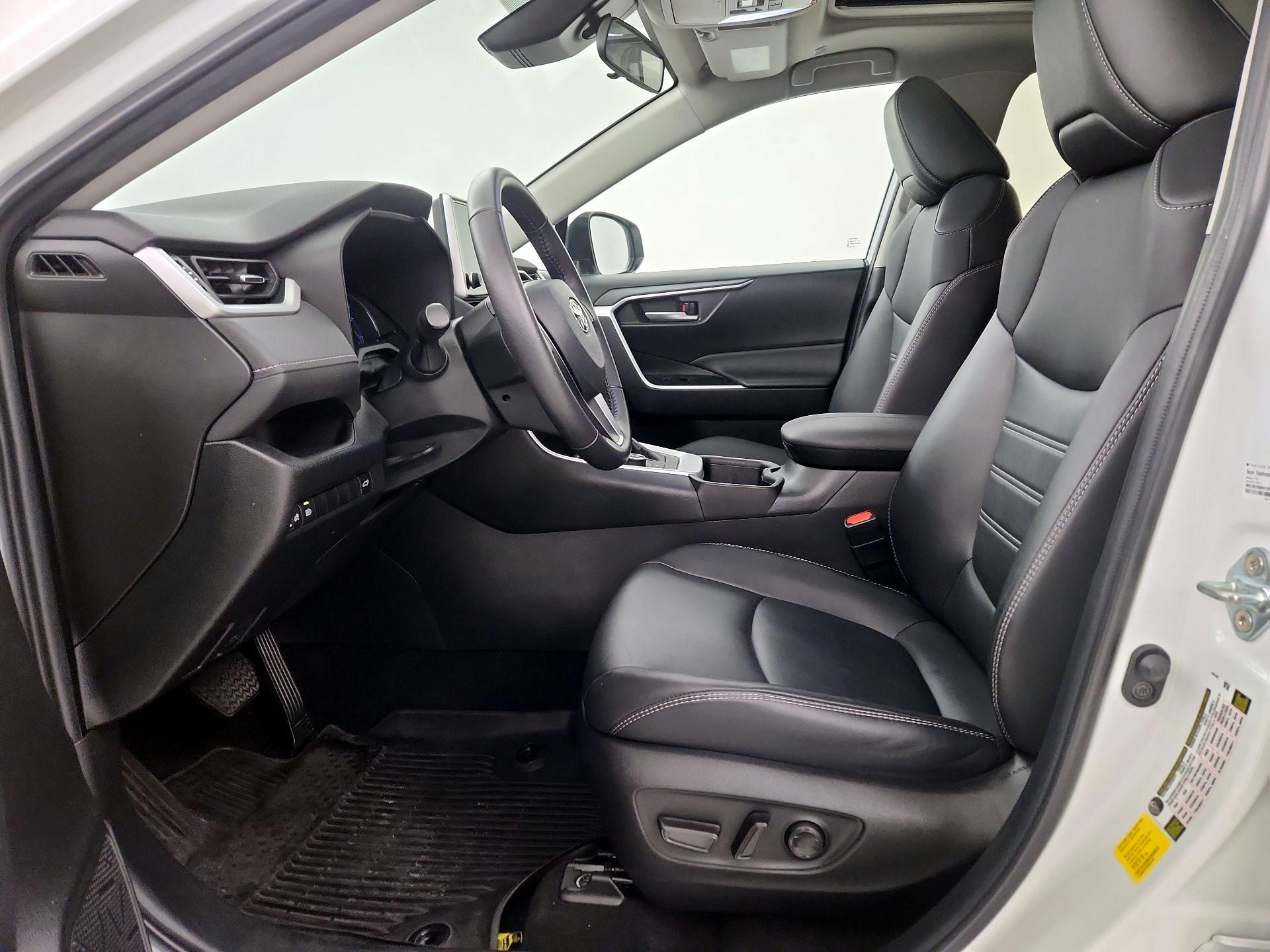 Thumbnail: 2023 Toyota RAV4 - 11