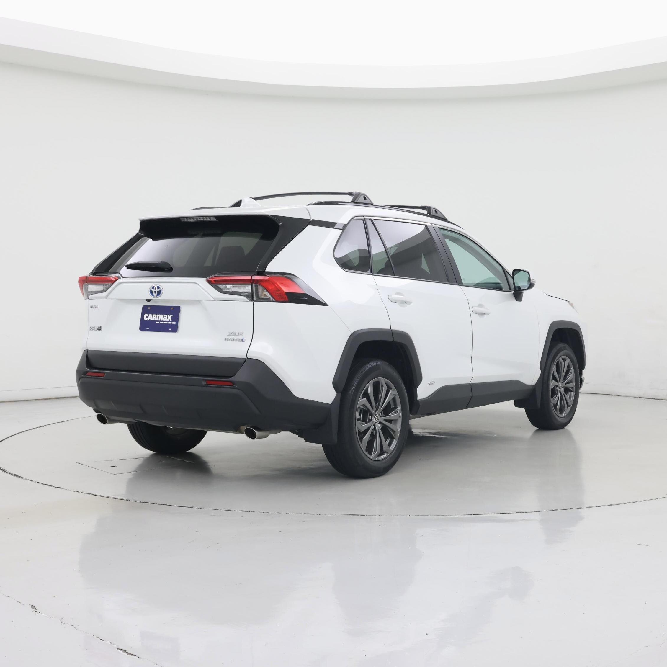 Thumbnail: 2023 Toyota RAV4 - 8