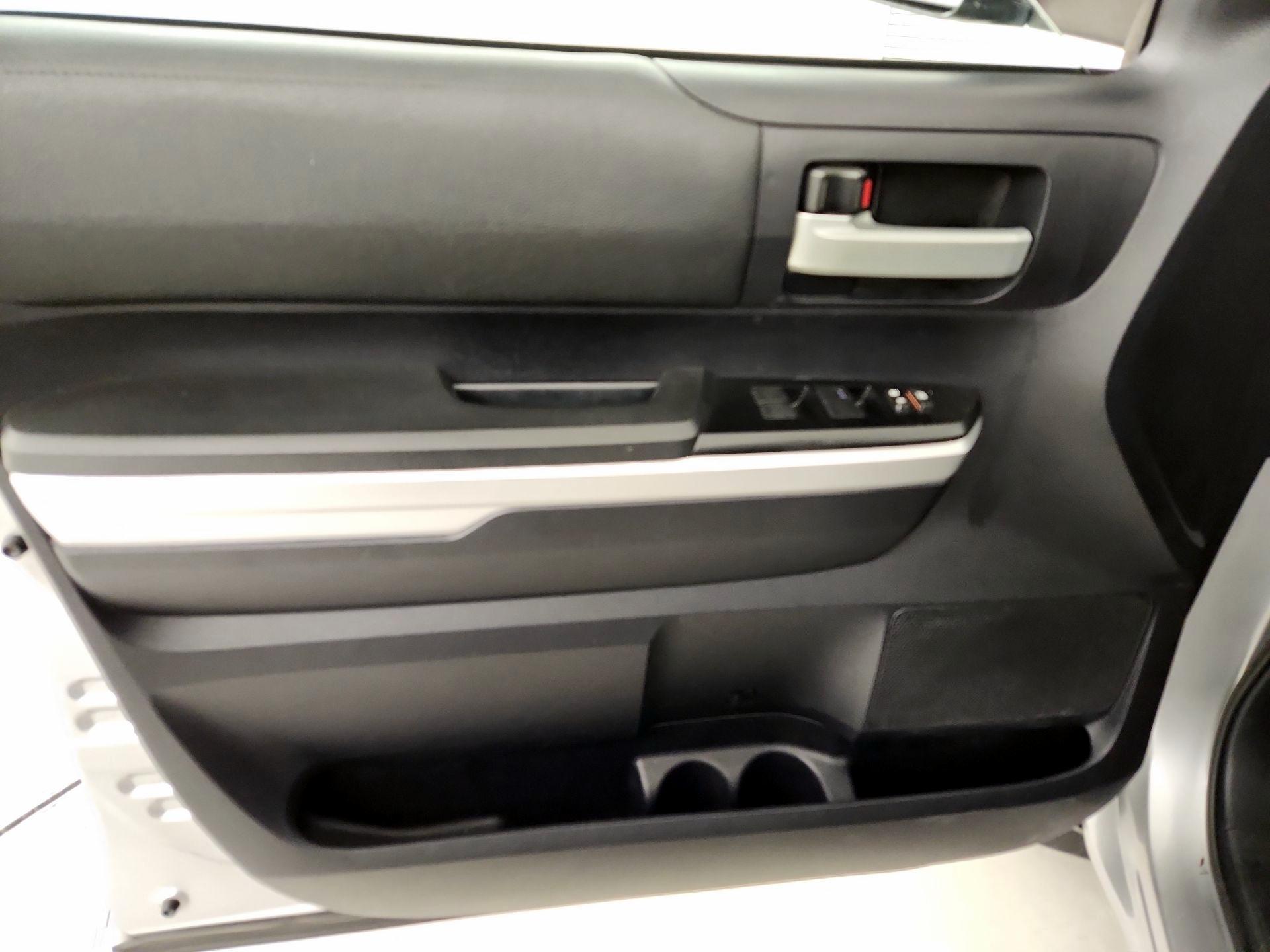 Thumbnail: 2015 Toyota Tundra - 12