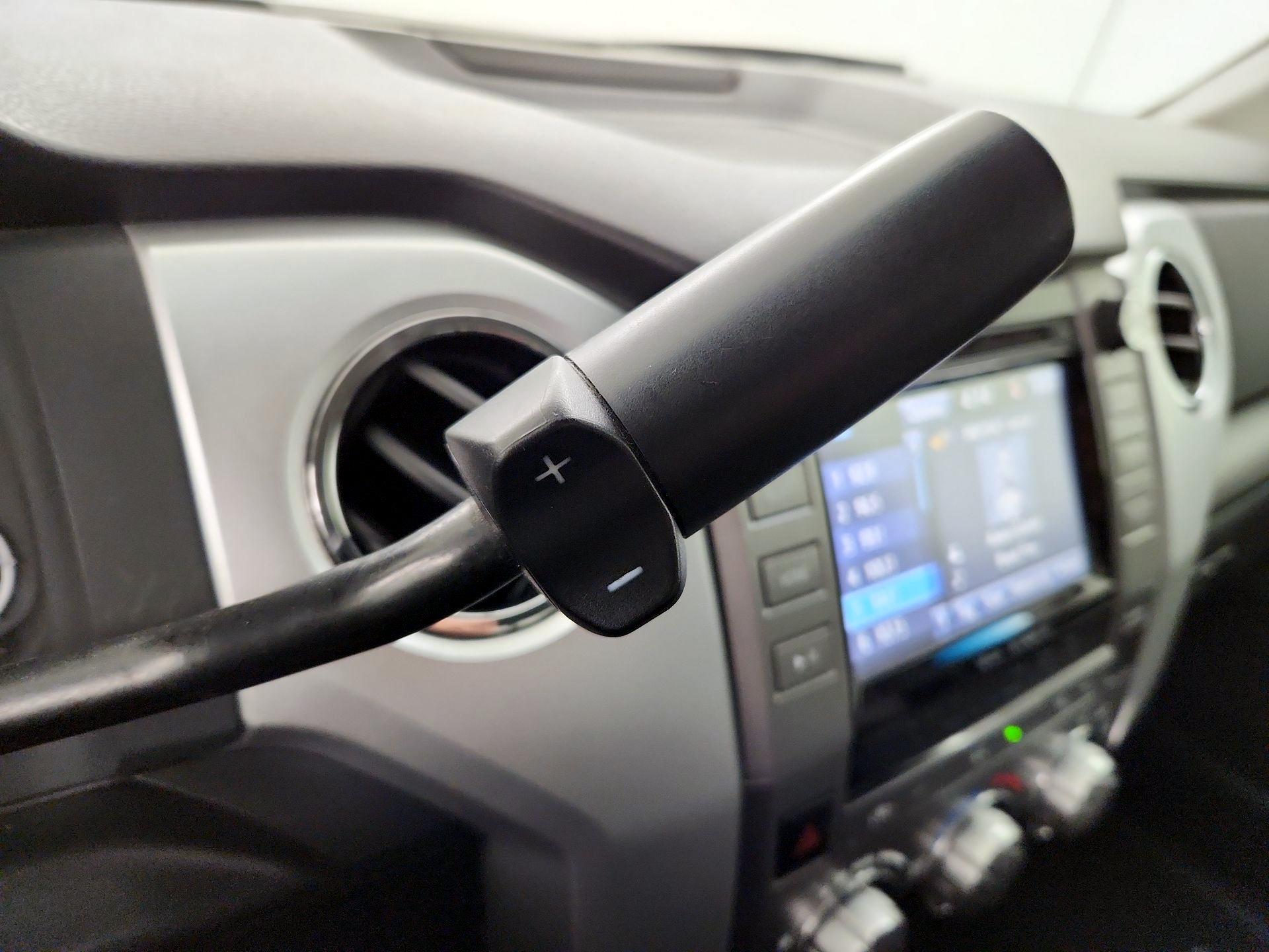 Thumbnail: 2015 Toyota Tundra - 17