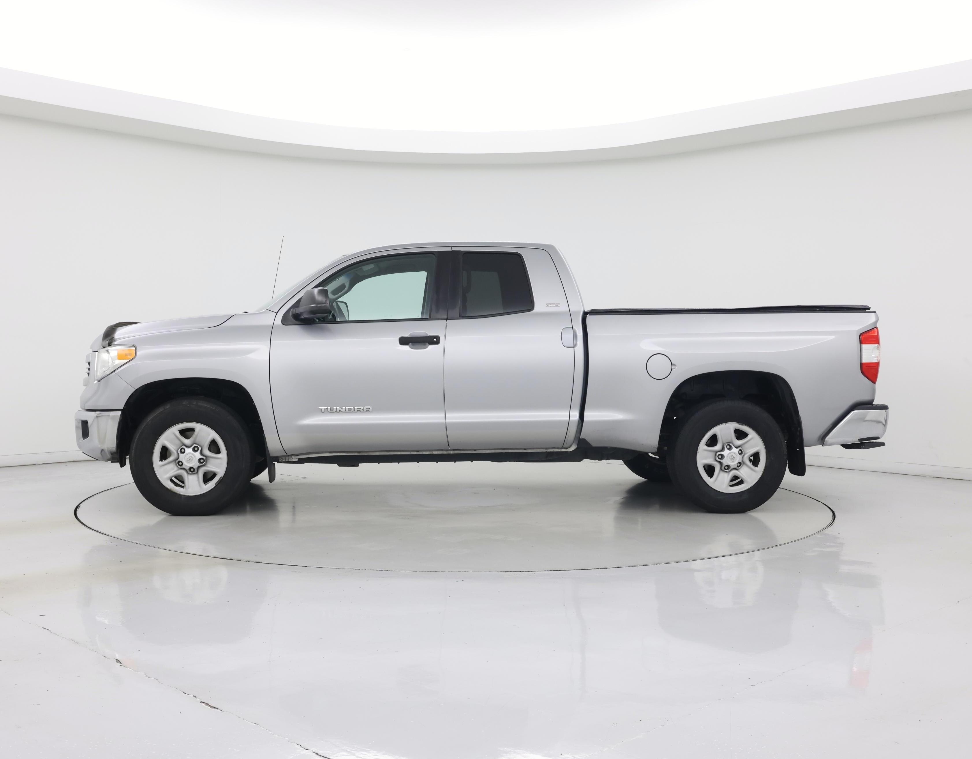 Thumbnail: 2015 Toyota Tundra - 3