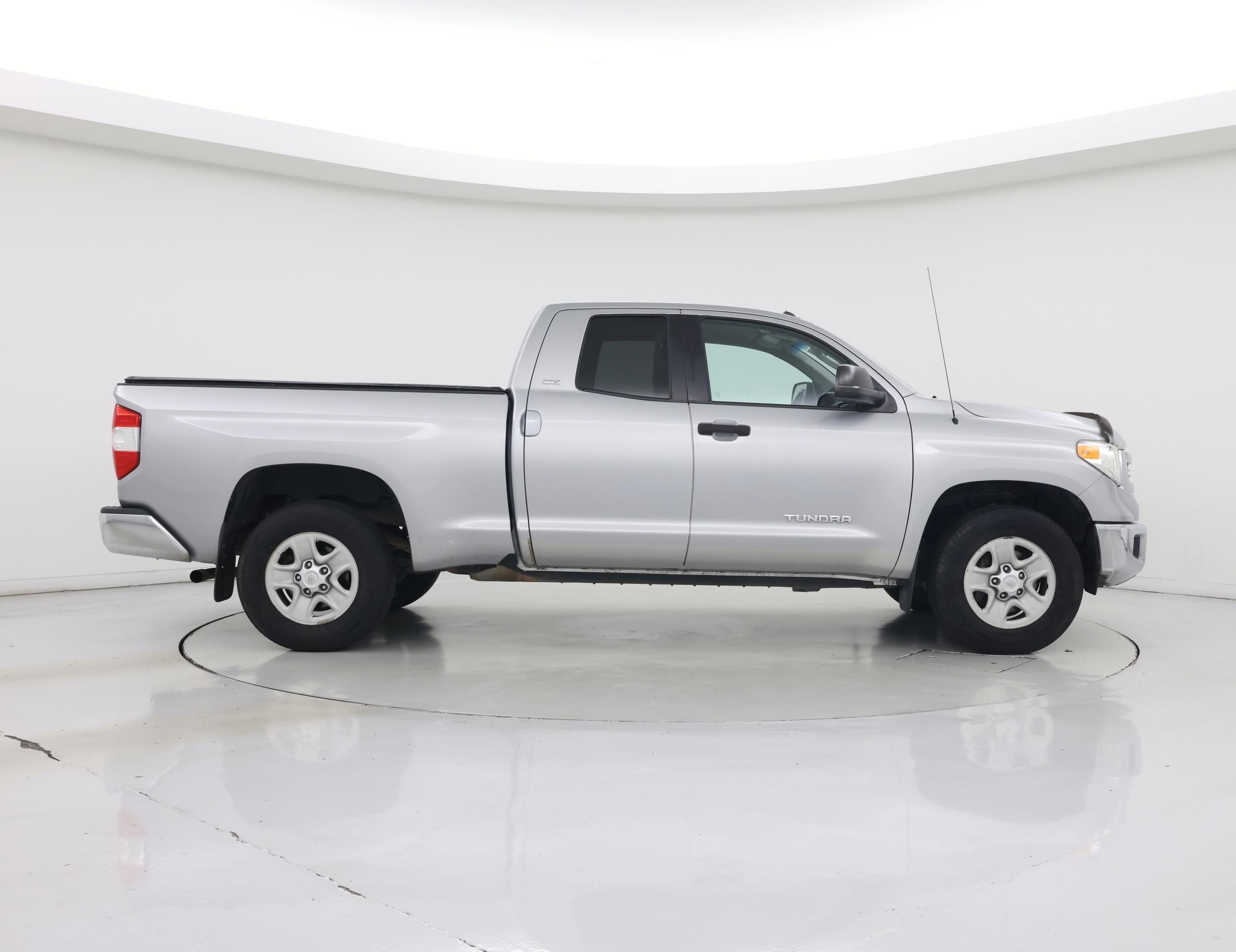 Thumbnail: 2015 Toyota Tundra - 7