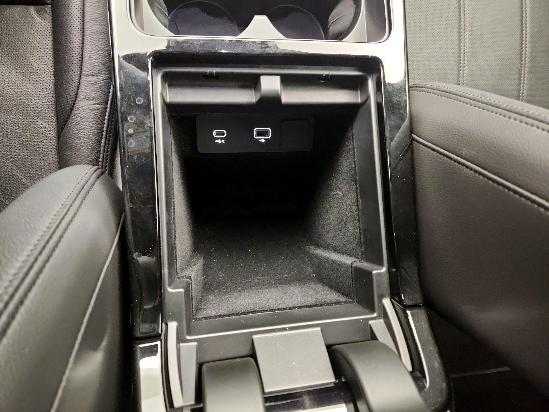 Thumbnail: 2023 Land Rover Range Rover Evoque - 19