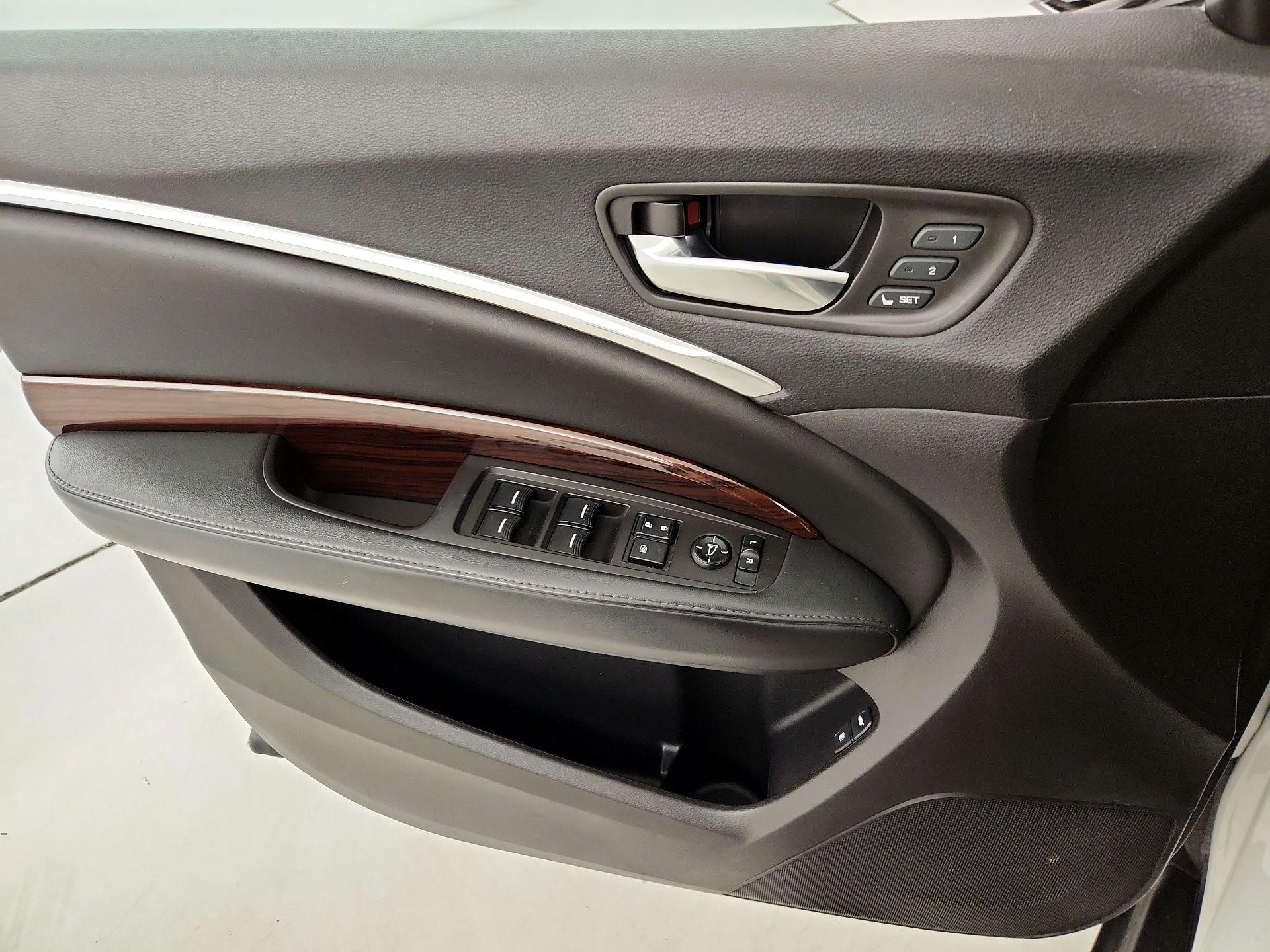 Thumbnail: 2016 Acura MDX - 12