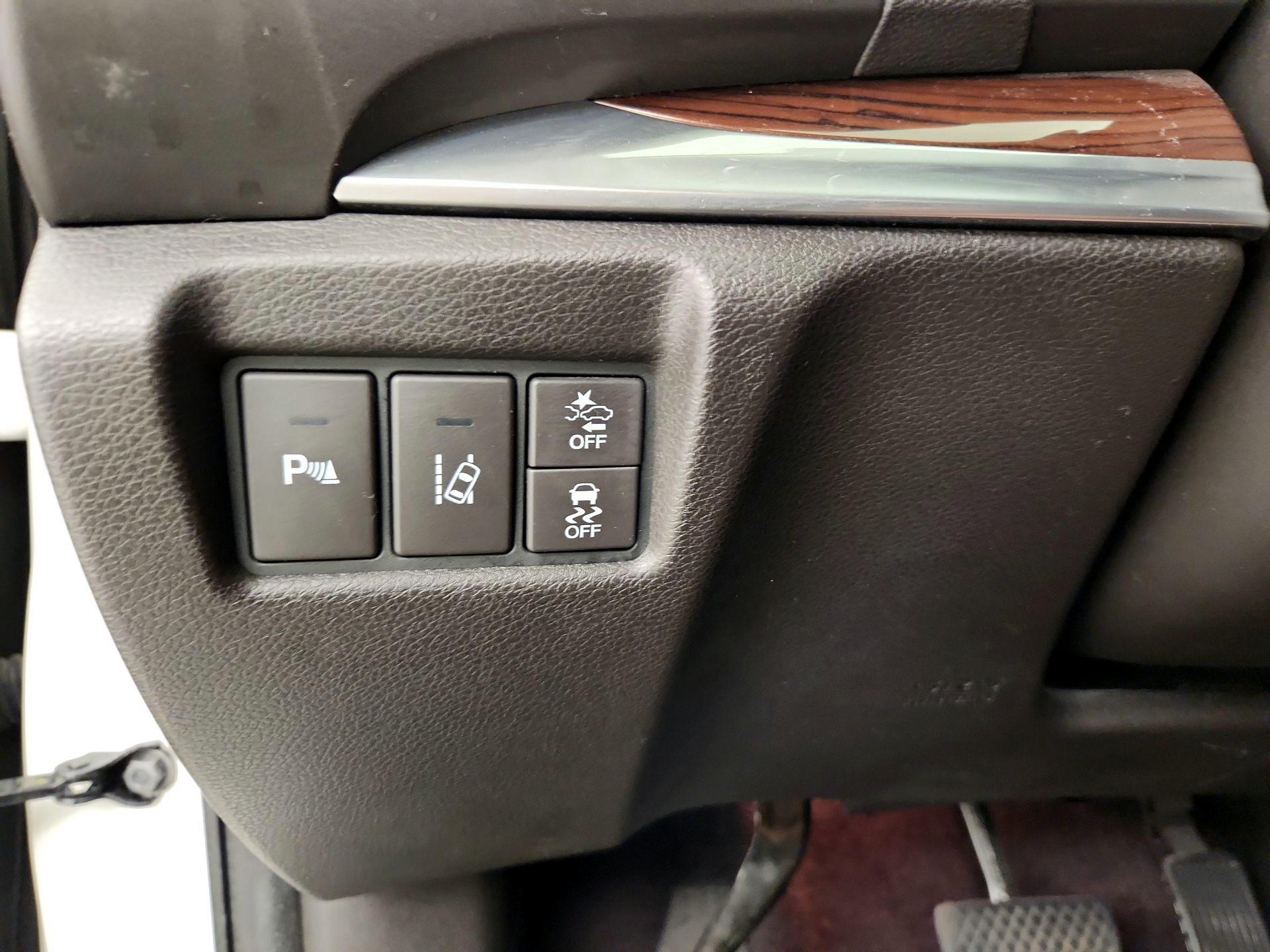 Thumbnail: 2016 Acura MDX - 13