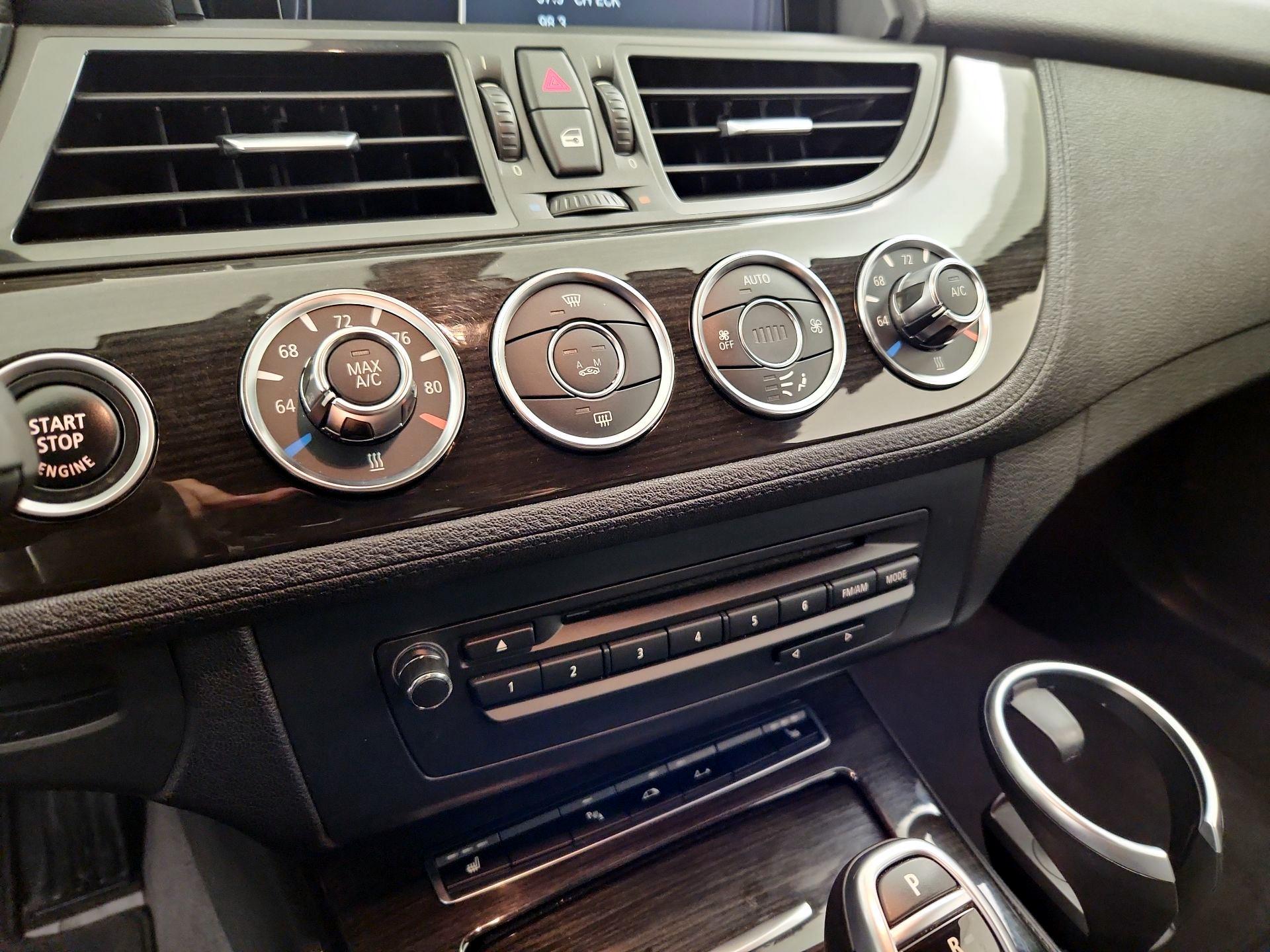 Thumbnail: 2014 BMW Z4 - 16