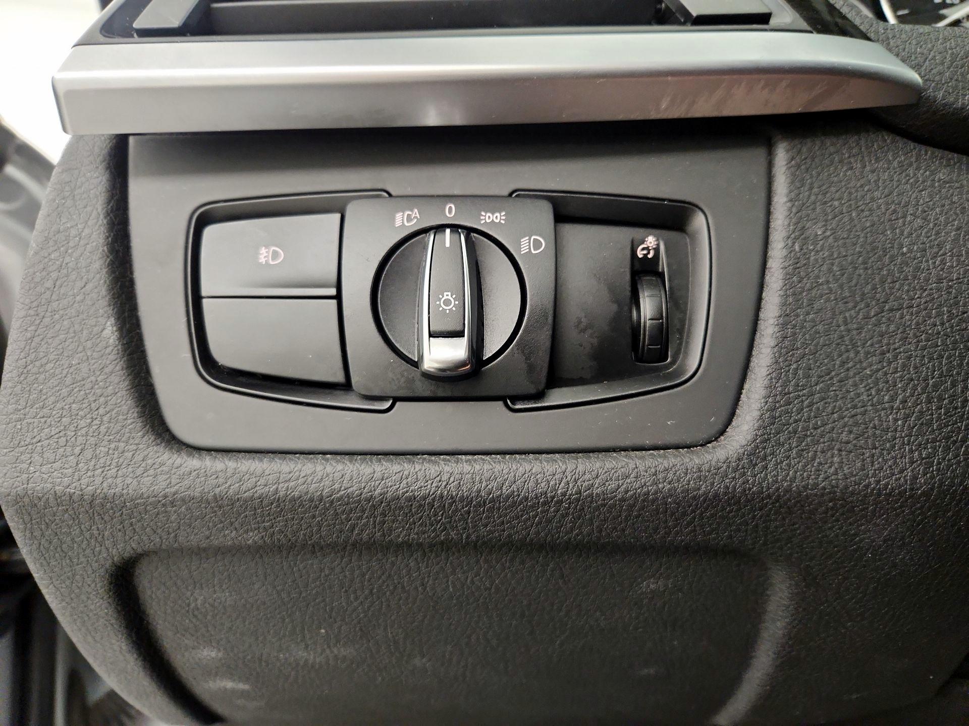 Thumbnail: 2015 BMW 3 Series - 13