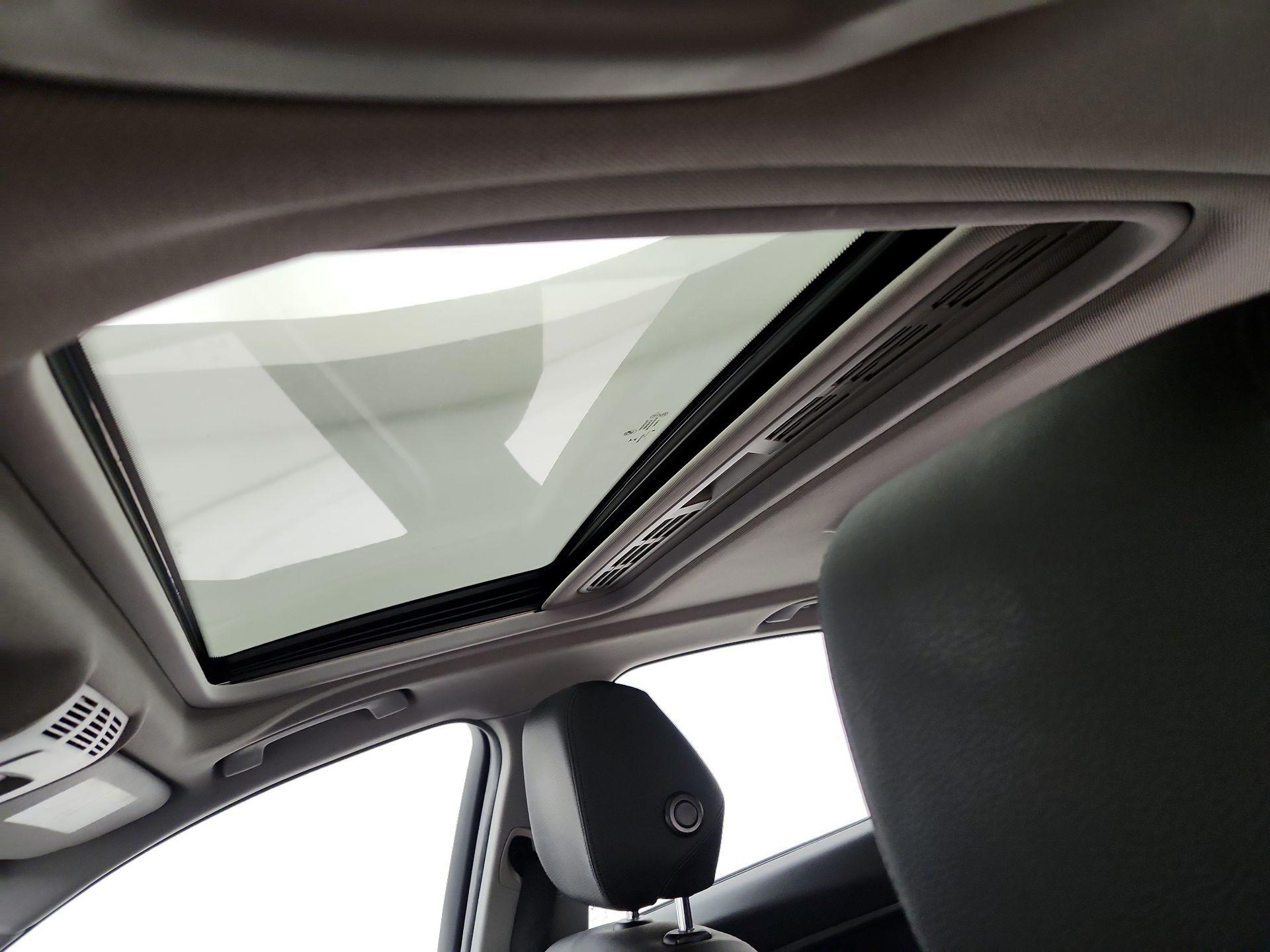 Thumbnail: 2015 BMW 3 Series - 19