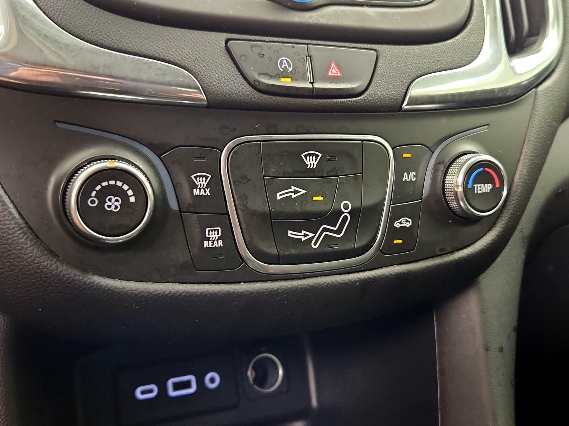 Thumbnail: 2022 Chevrolet Equinox - 16