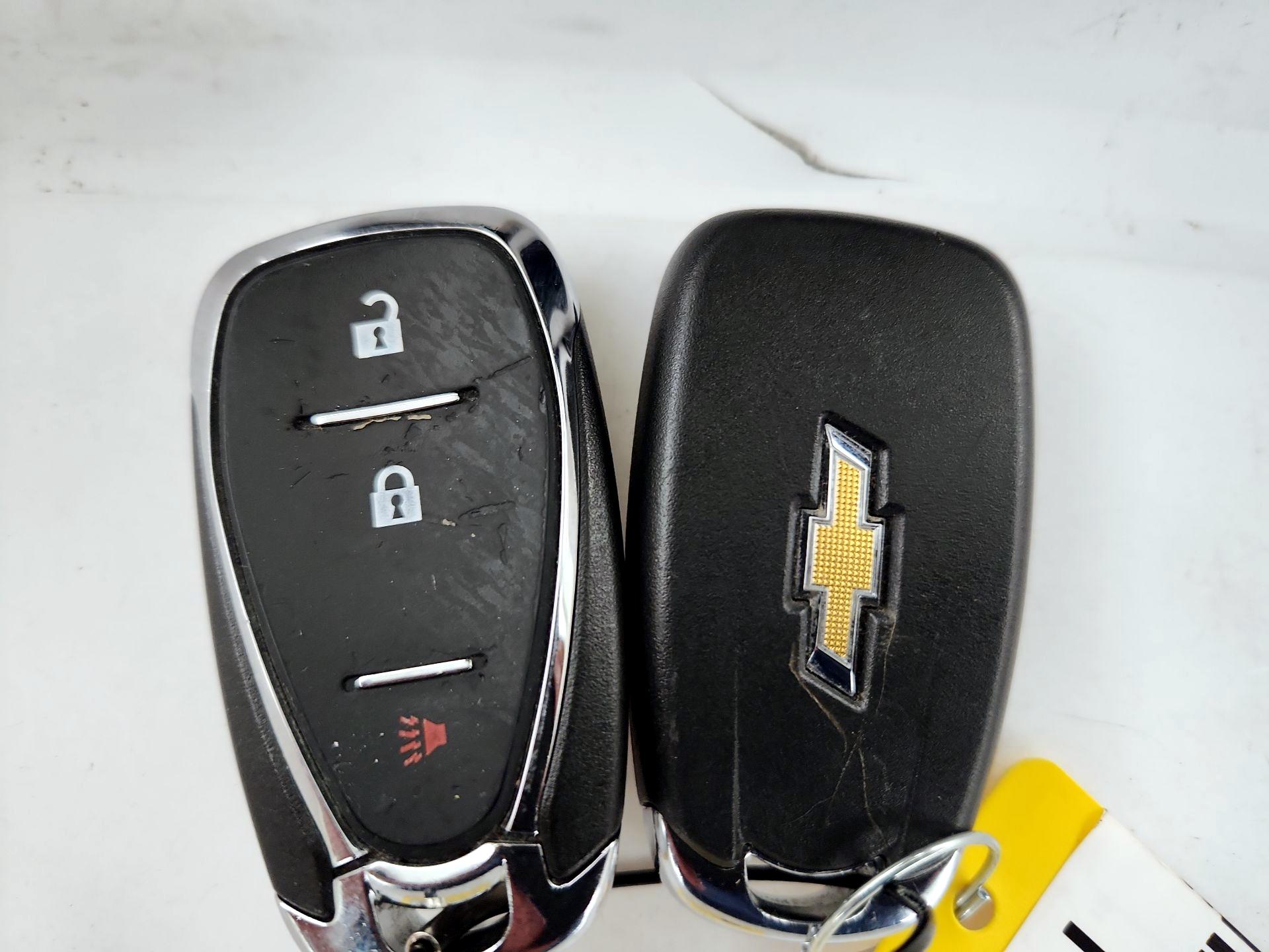 Thumbnail: 2022 Chevrolet Equinox - 18