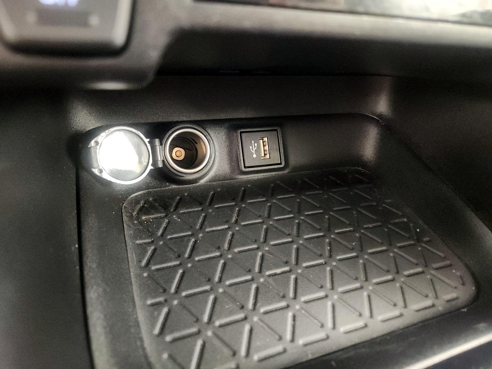 Thumbnail: 2025 Toyota RAV4 - 18