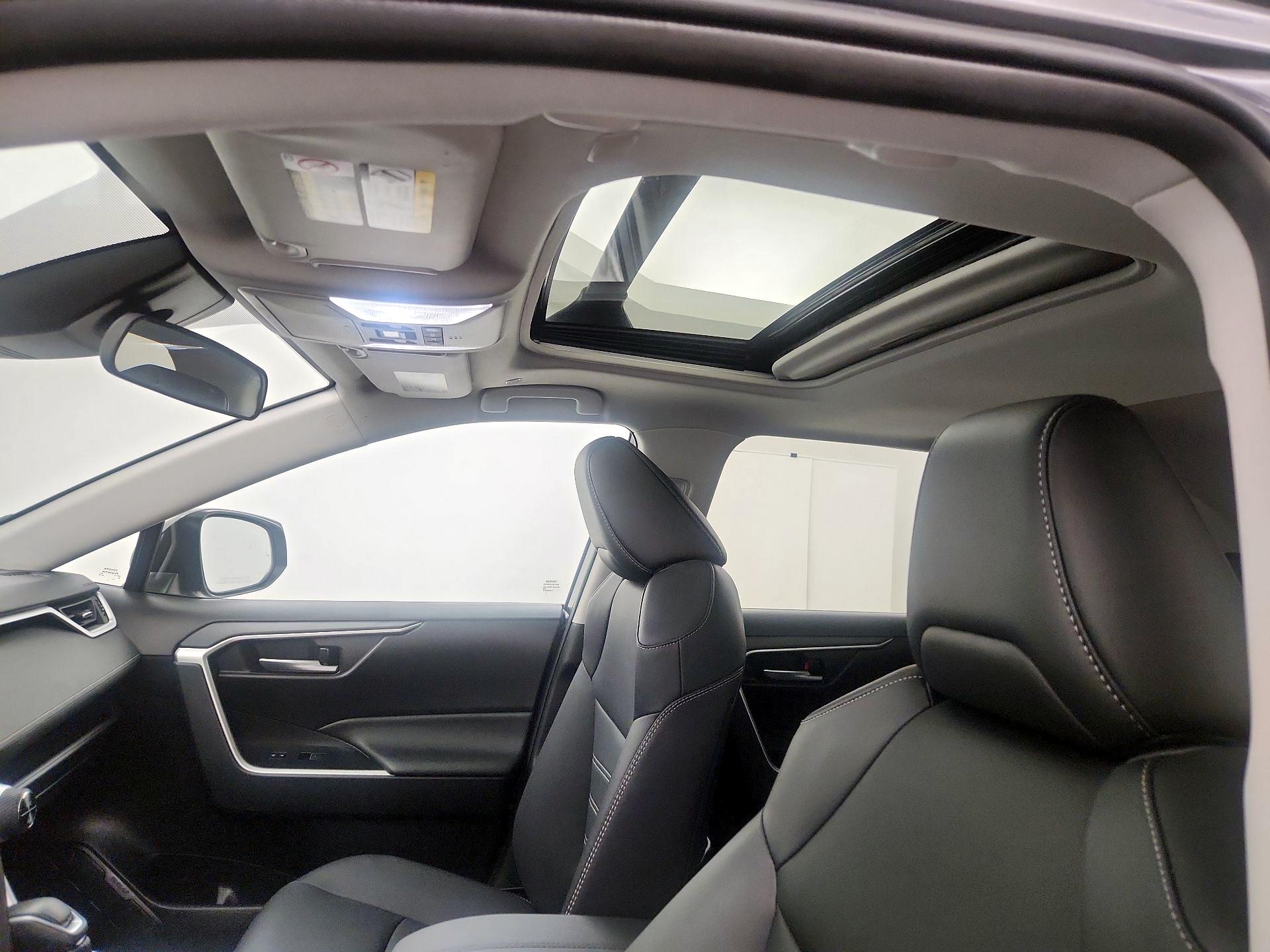 Thumbnail: 2025 Toyota RAV4 - 19