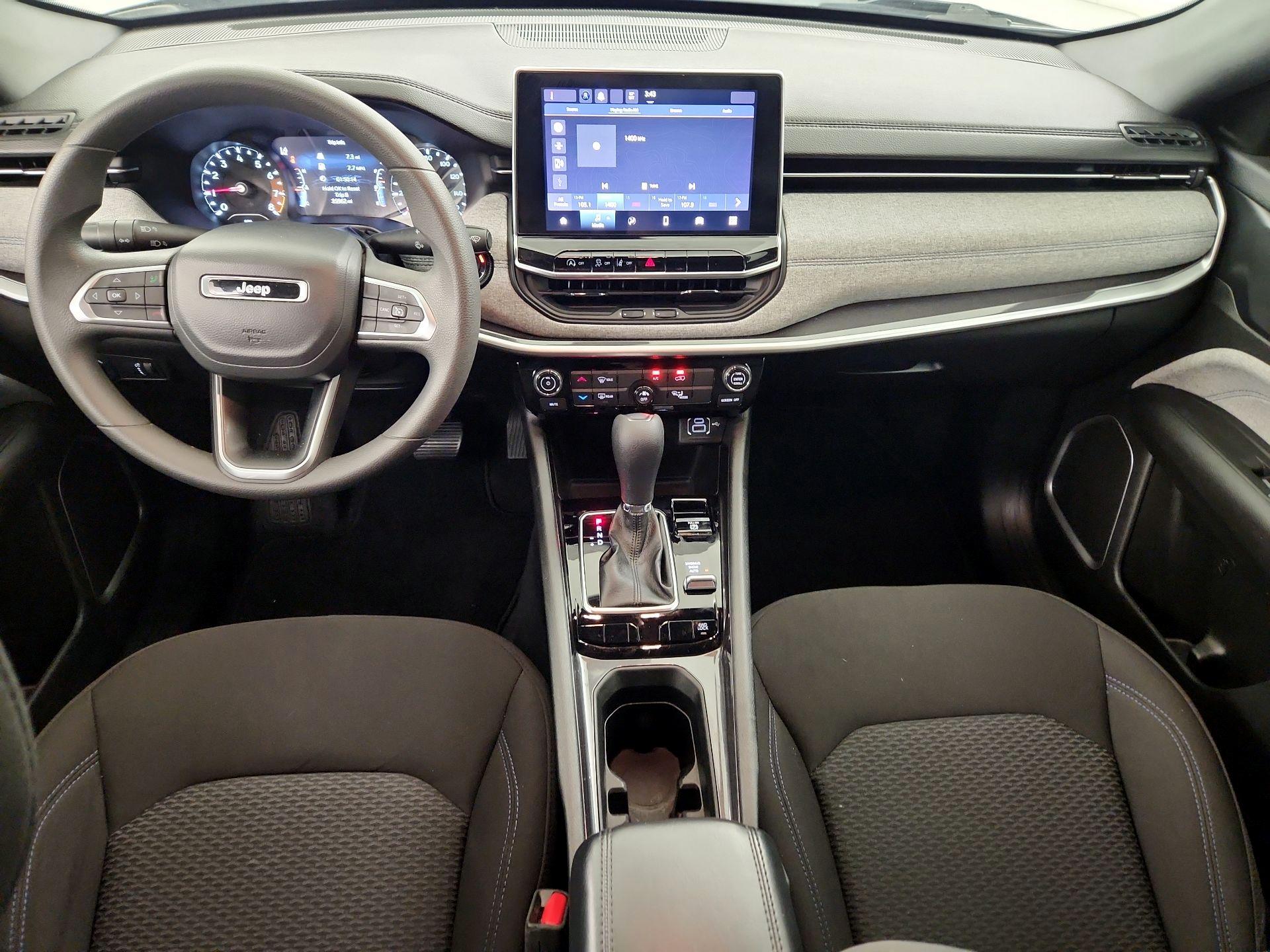 Thumbnail: 2023 Jeep Compass - 9