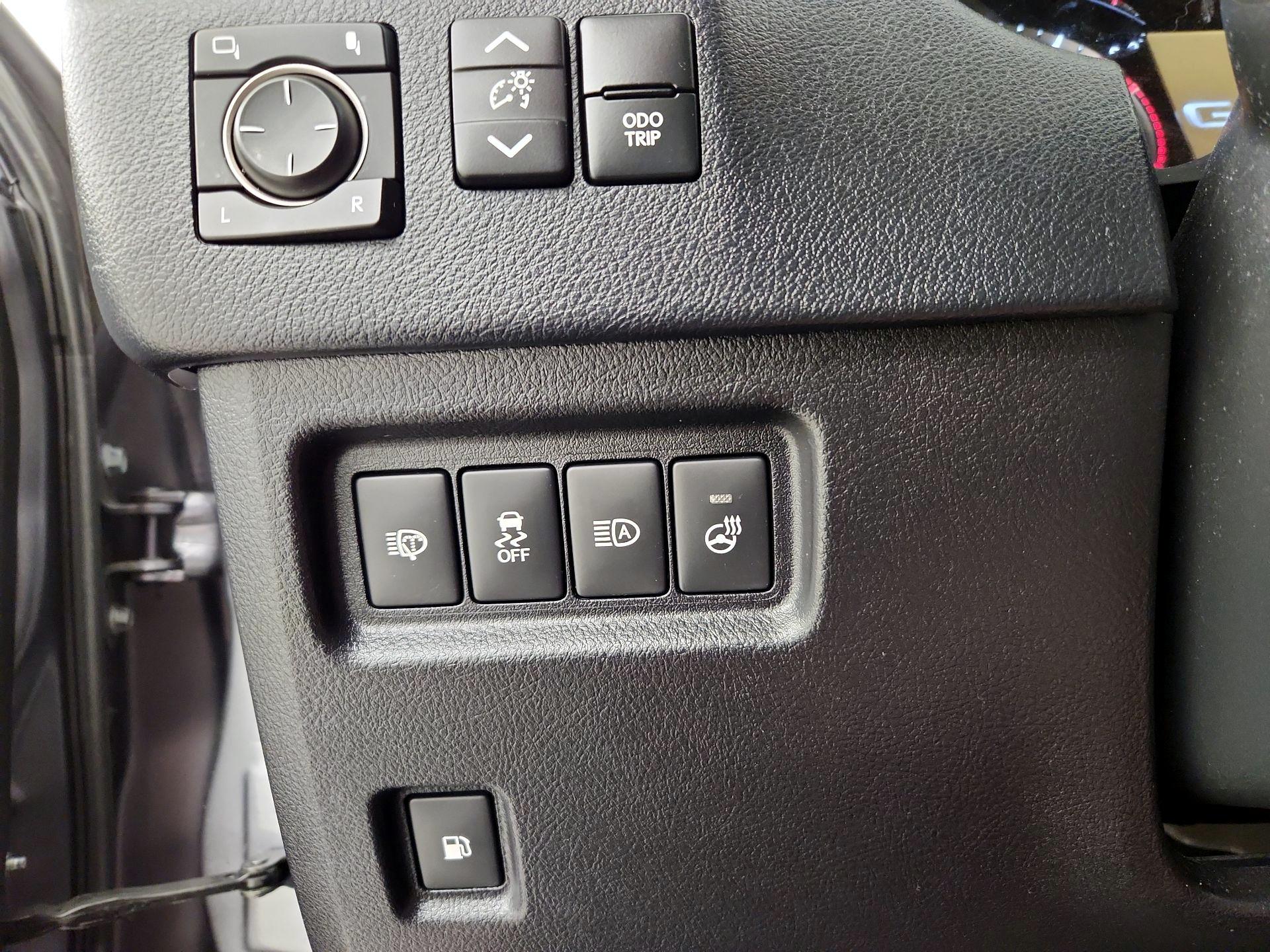 Thumbnail: 2023 Lexus GX - 13