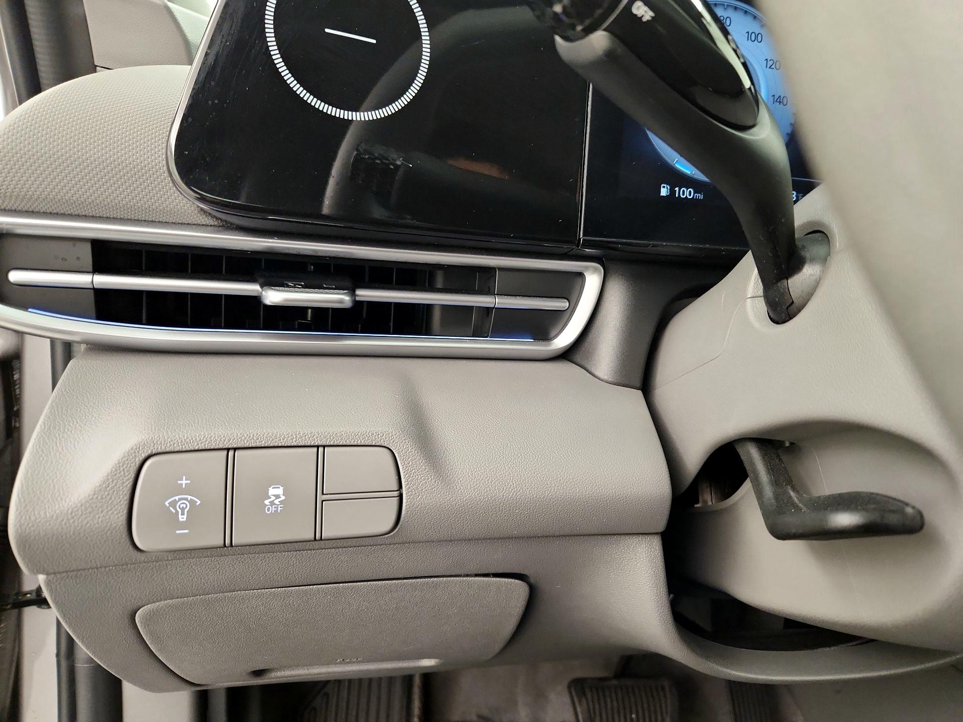 Thumbnail: 2024 Hyundai Elantra - 13