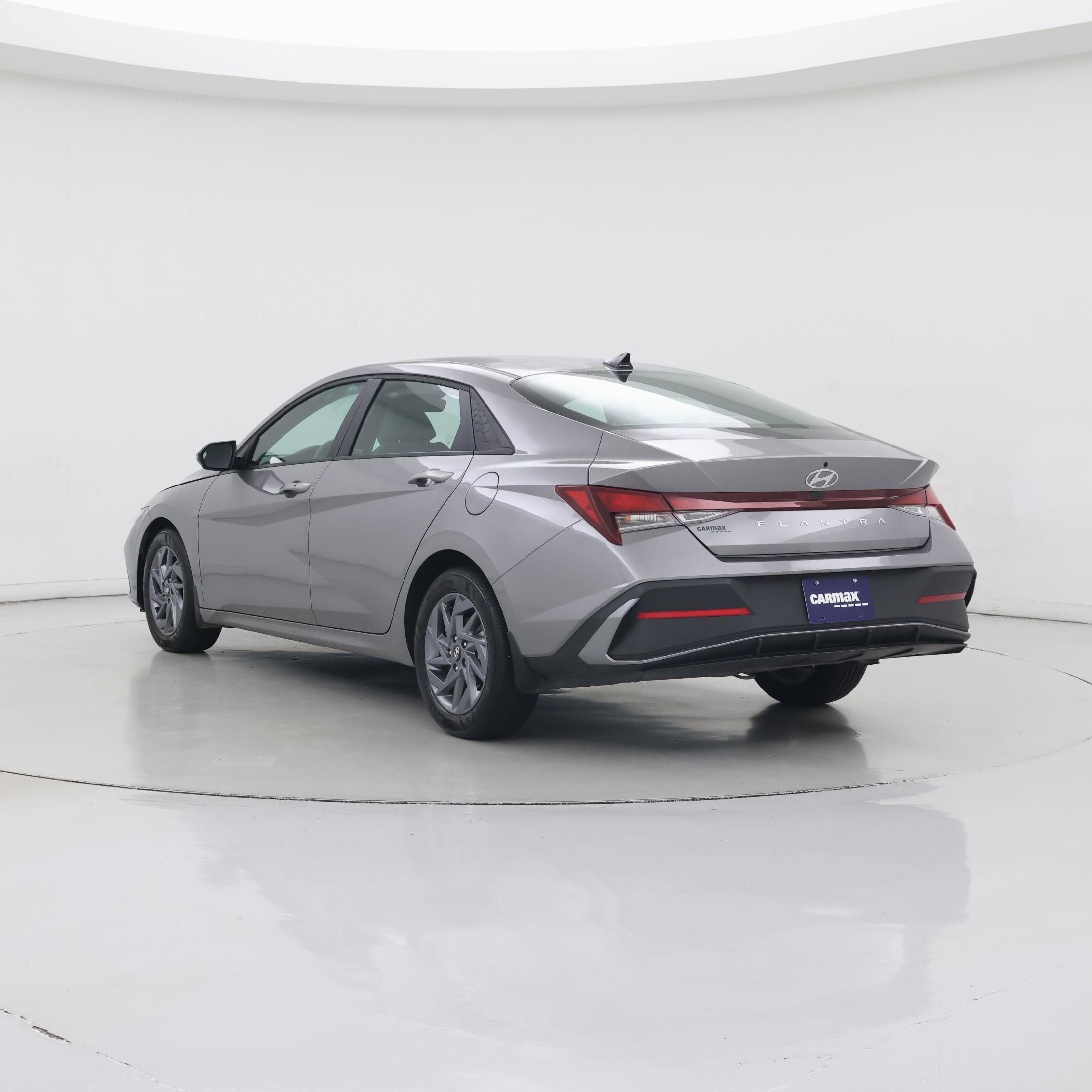 Thumbnail: 2024 Hyundai Elantra - 2