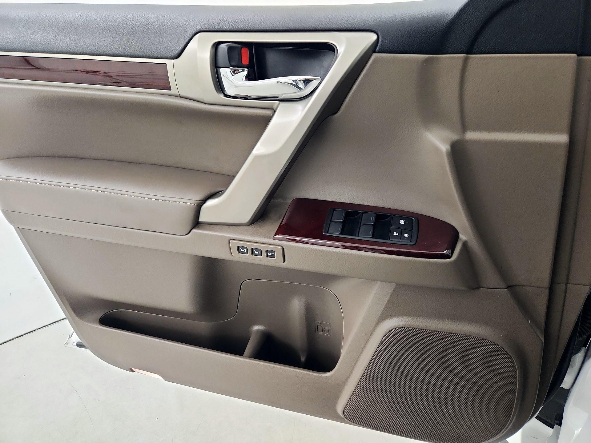 Thumbnail: 2019 Lexus GX - 12