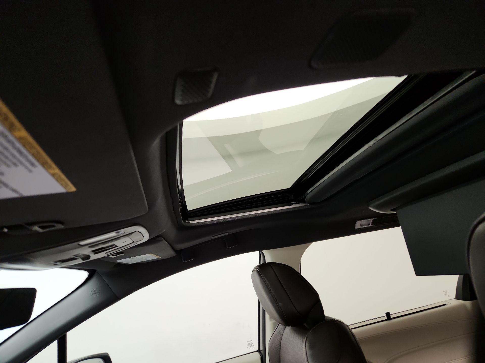 Thumbnail: 2021 Toyota Sienna - 20