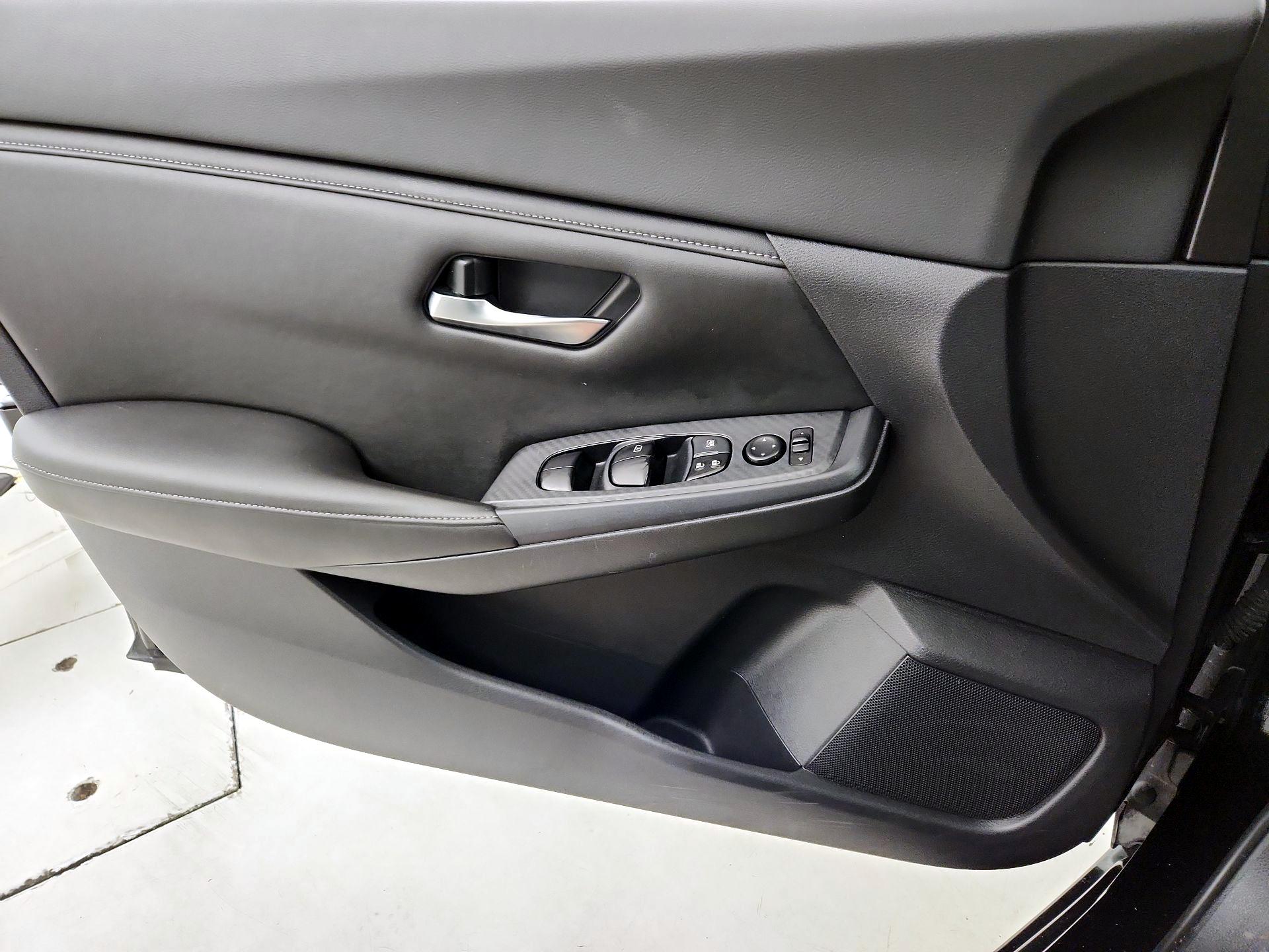 Thumbnail: 2020 Nissan Sentra - 12