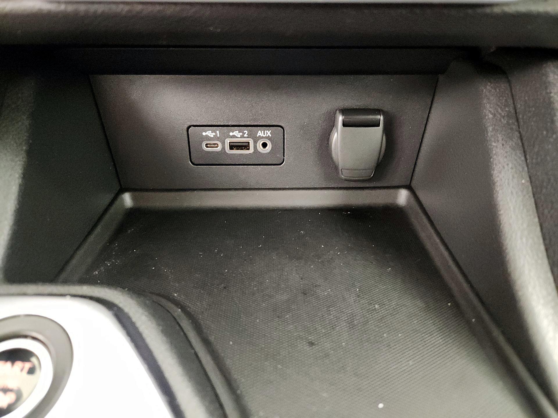 Thumbnail: 2020 Nissan Sentra - 18