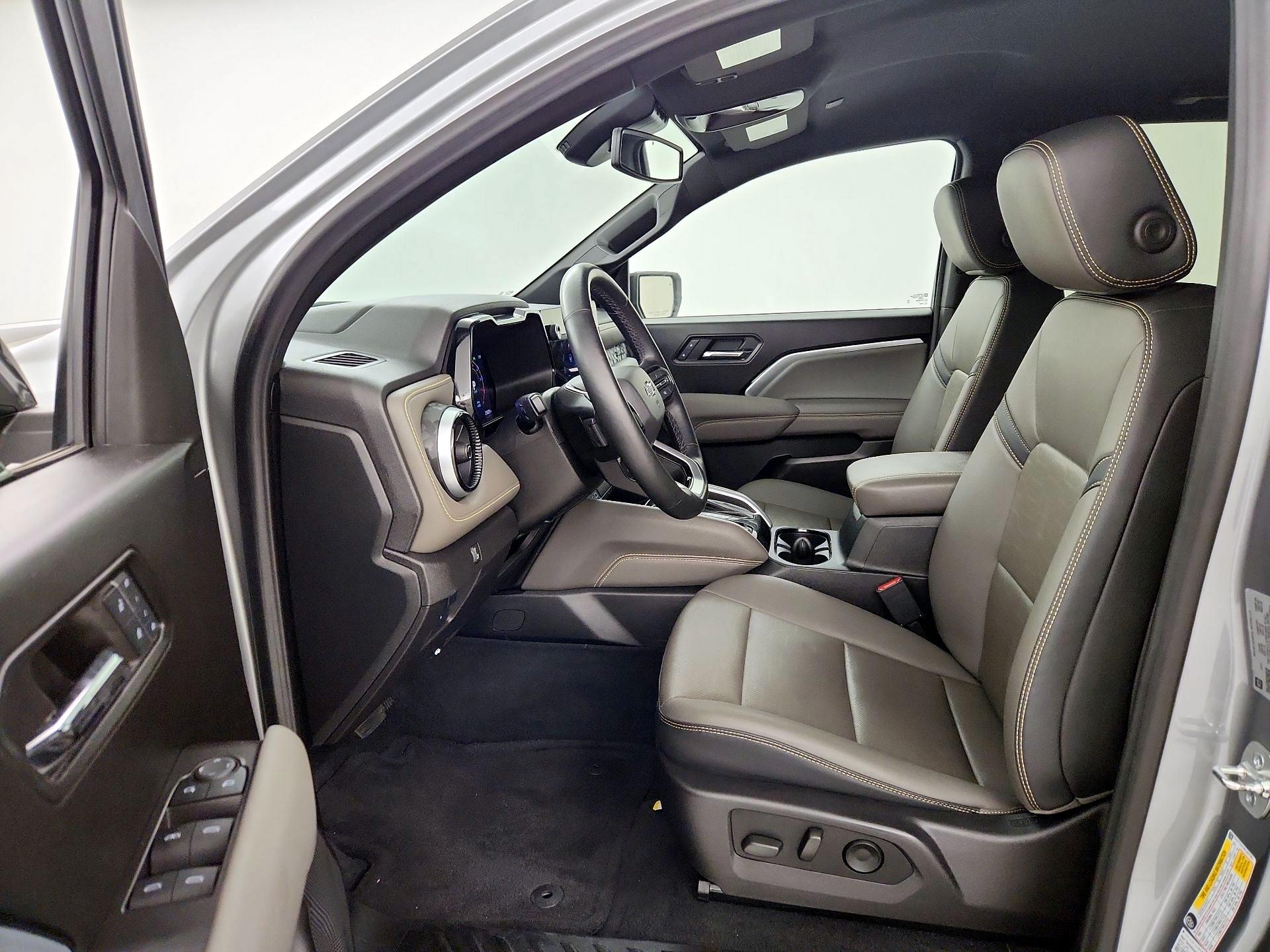 Thumbnail: 2024 Chevrolet Colorado - 11