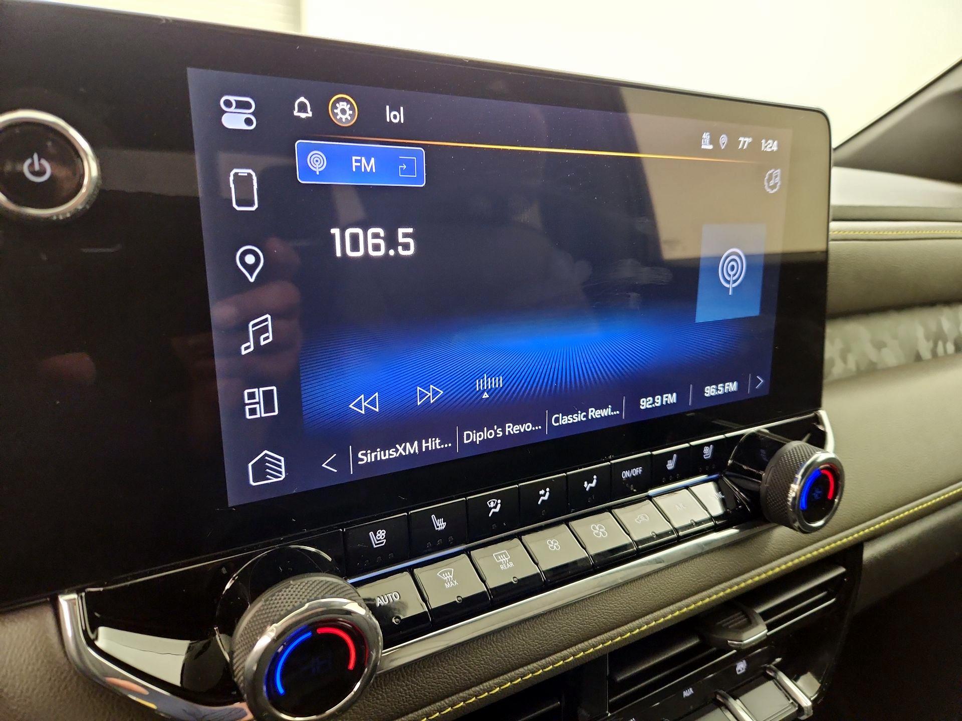 Thumbnail: 2024 Chevrolet Colorado - 16