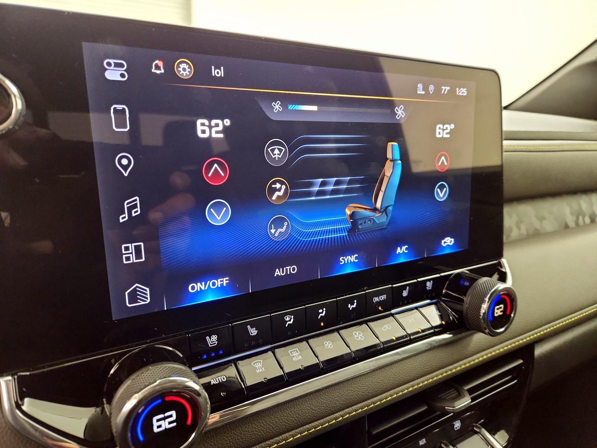 Thumbnail: 2024 Chevrolet Colorado - 17