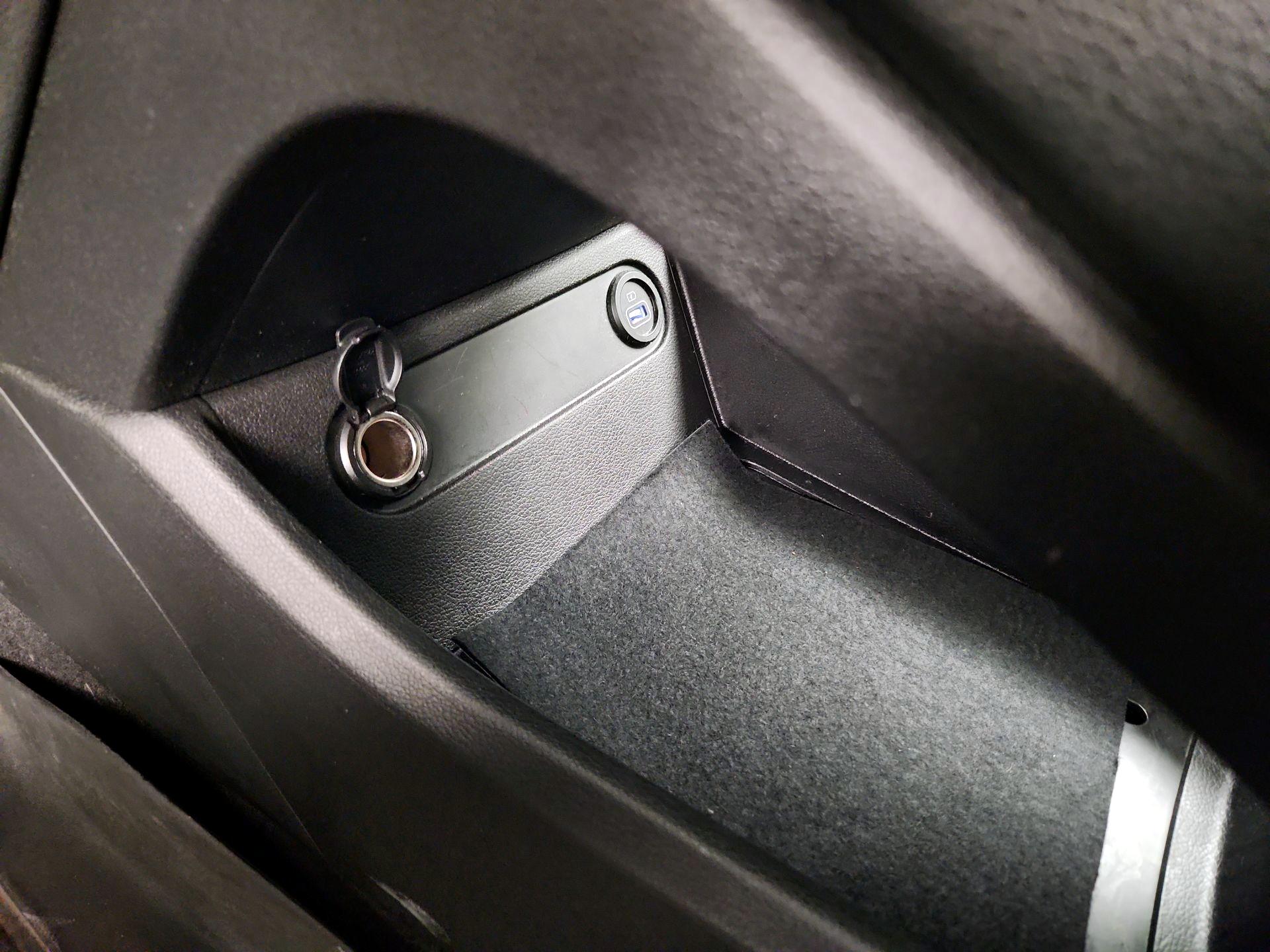 Thumbnail: 2023 Hyundai Santa Fe - 18