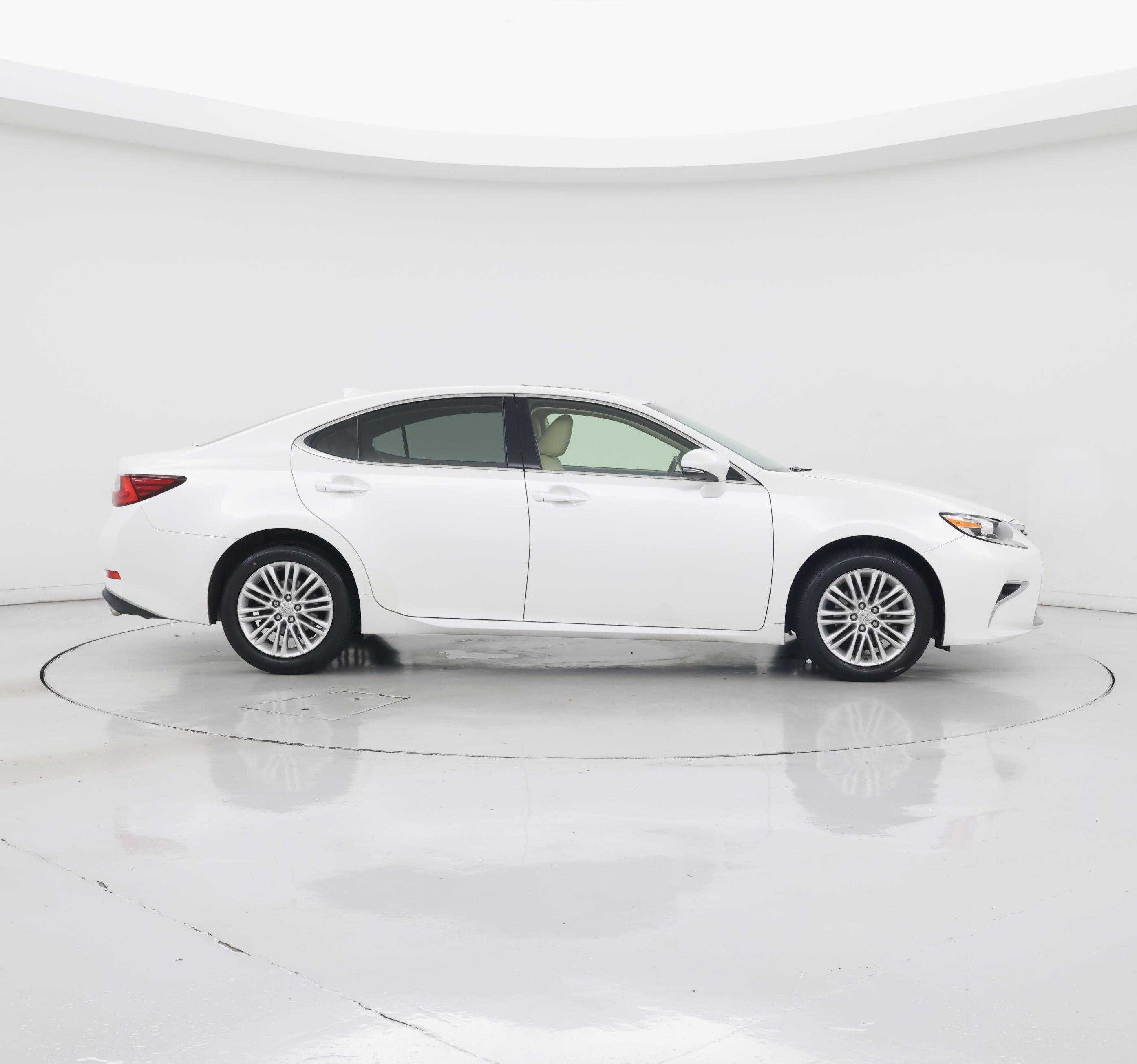 Thumbnail: 2016 Lexus ES - 7