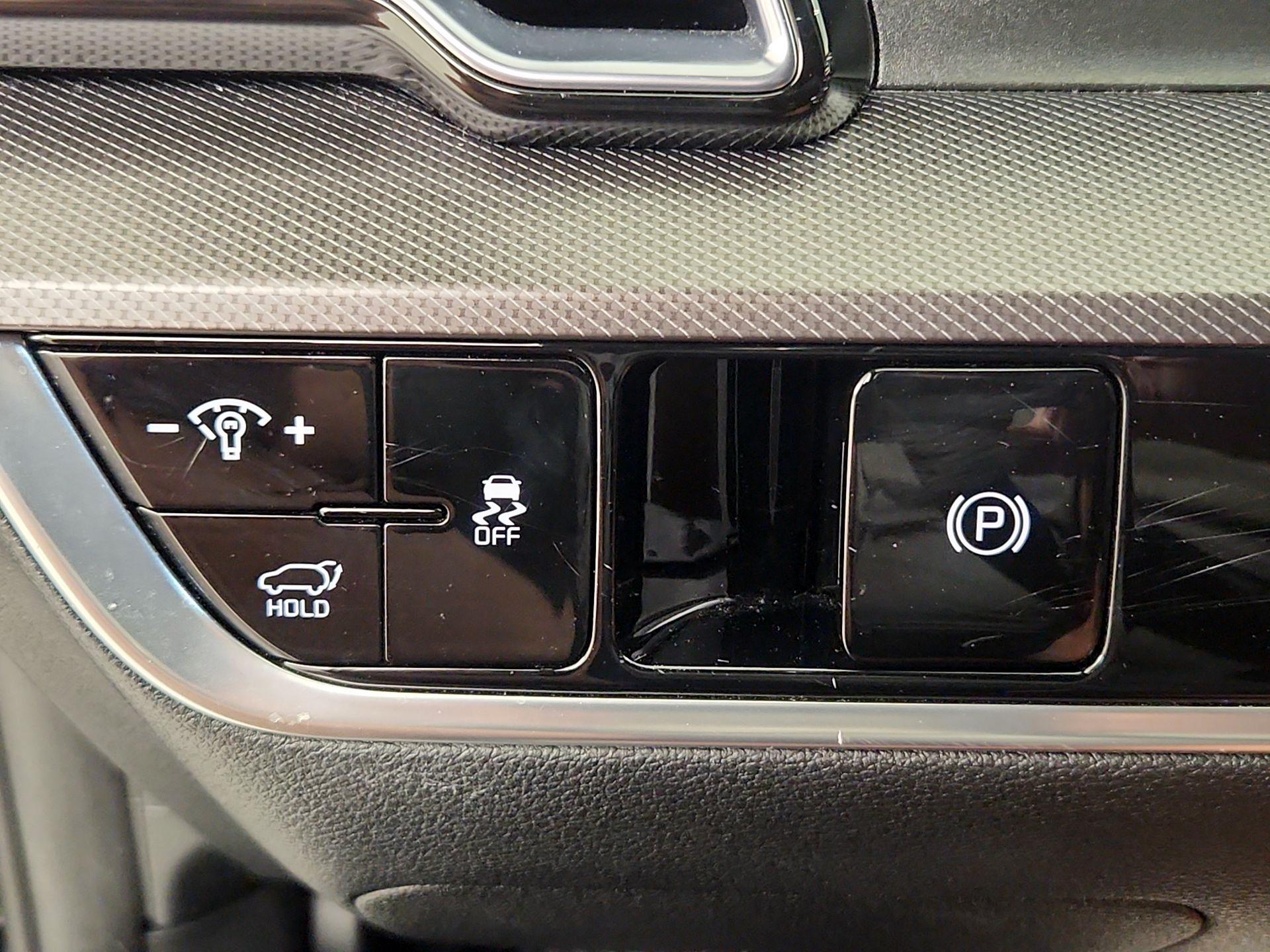 Thumbnail: 2023 Kia Sportage - 13