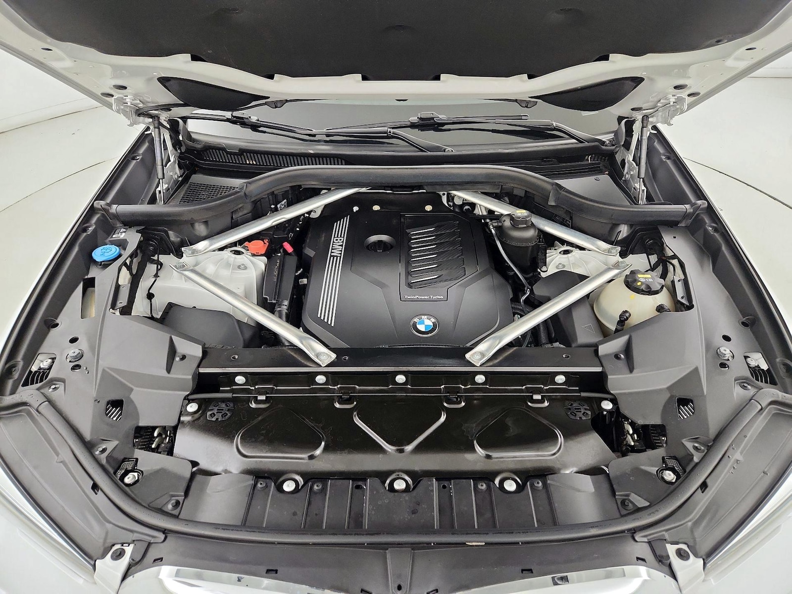 2020 BMW X5 40i - Photo 24