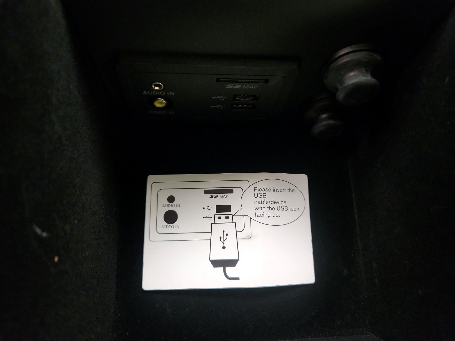 Thumbnail: 2015 INFINITI Q50 - 19