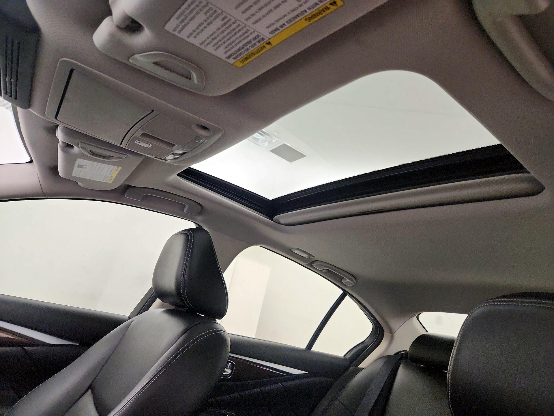 Thumbnail: 2015 INFINITI Q50 - 20