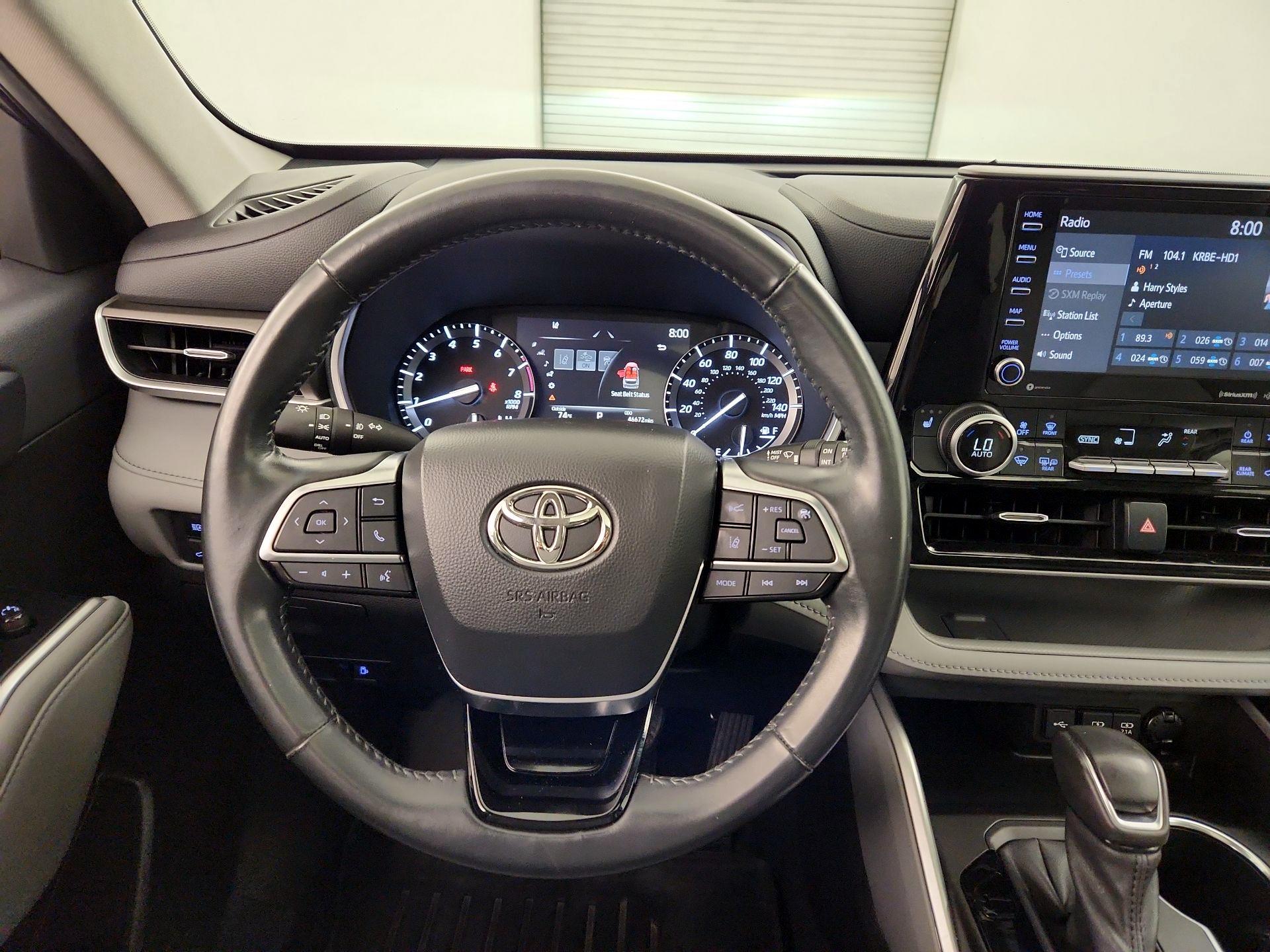 Thumbnail: 2021 Toyota Highlander - 10