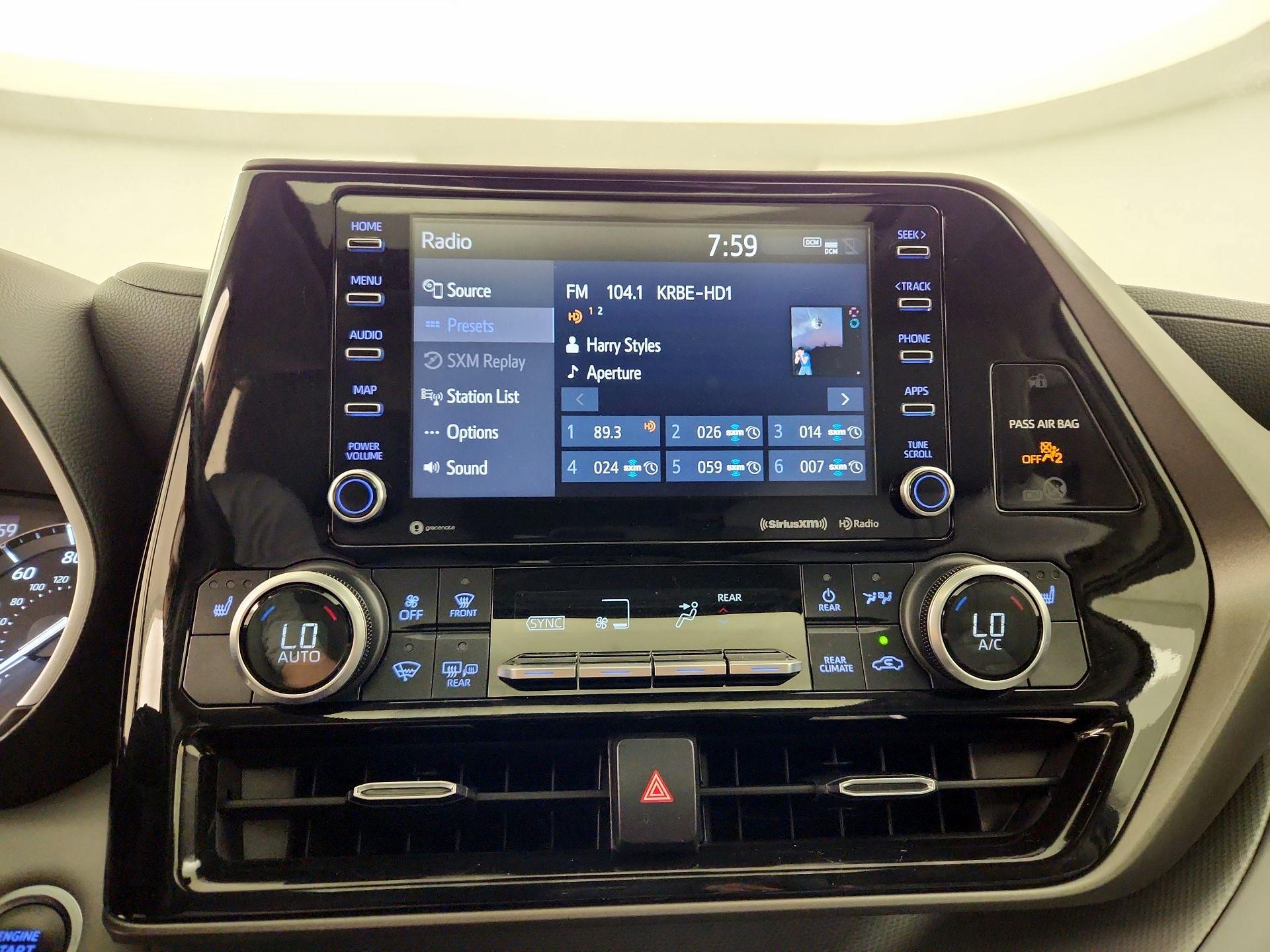 Thumbnail: 2021 Toyota Highlander - 15