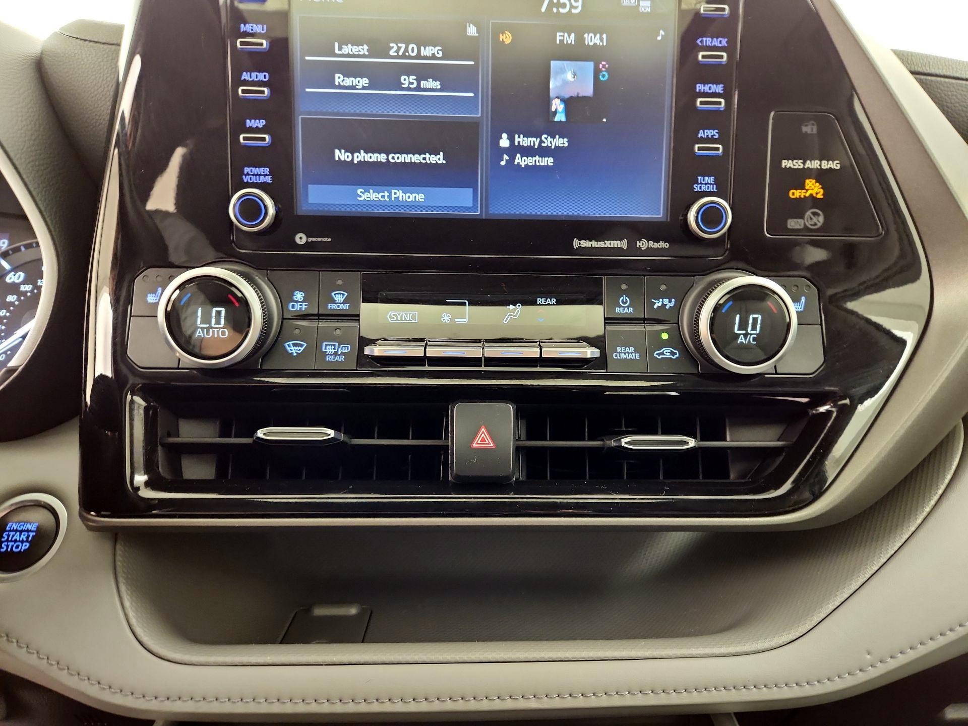 Thumbnail: 2021 Toyota Highlander - 16