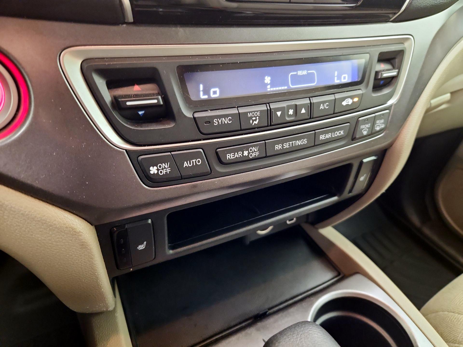 Thumbnail: 2020 Honda Pilot - 16